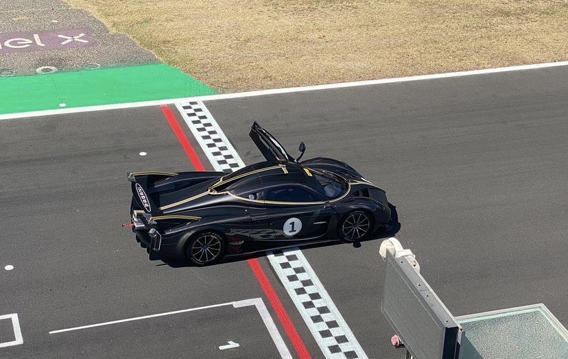 Pagani Huayra R (6).jpg