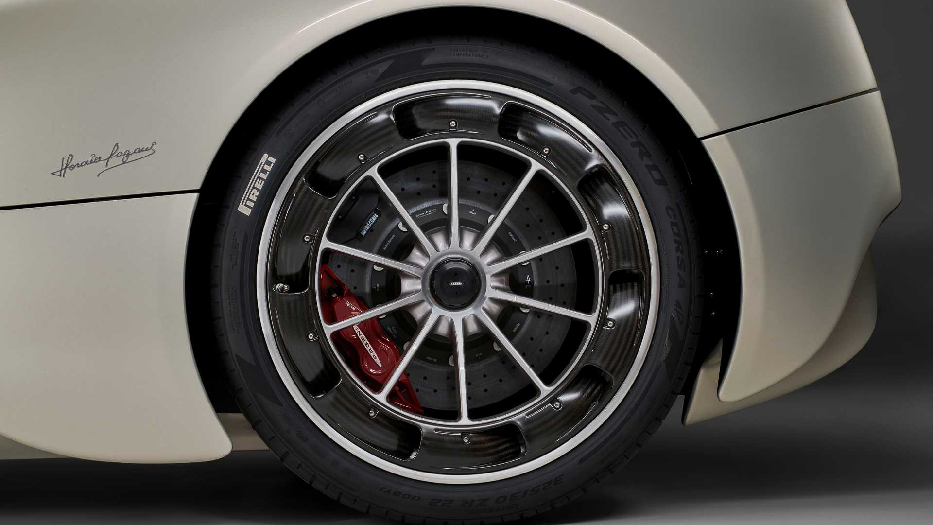 Pagani Utopia (11).JPG