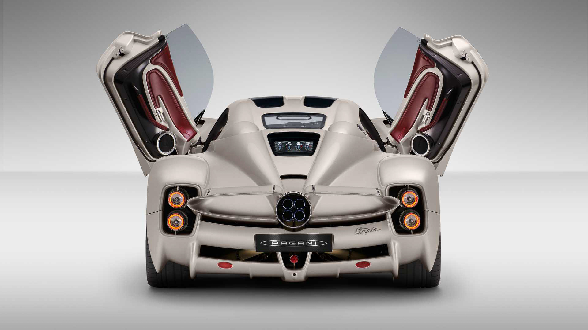 Pagani Utopia (14).JPG