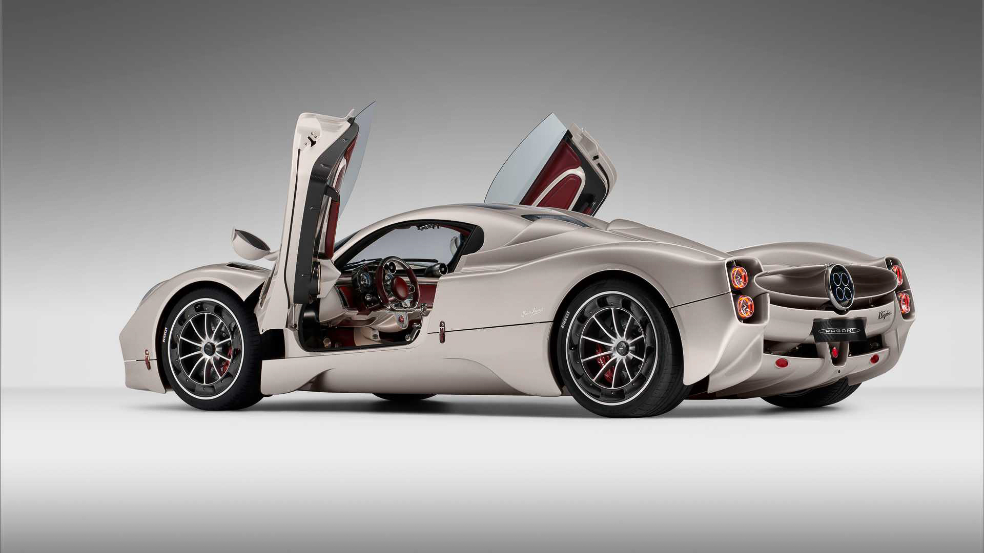 Pagani Utopia (15).JPG