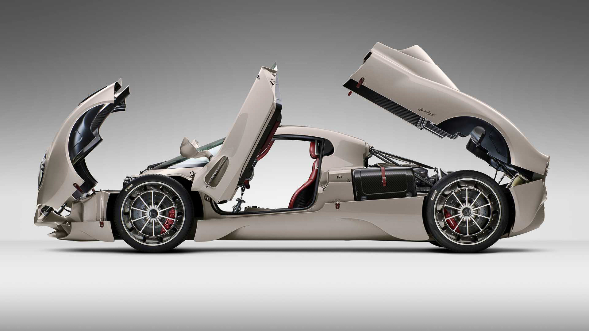 Pagani Utopia (17).JPG