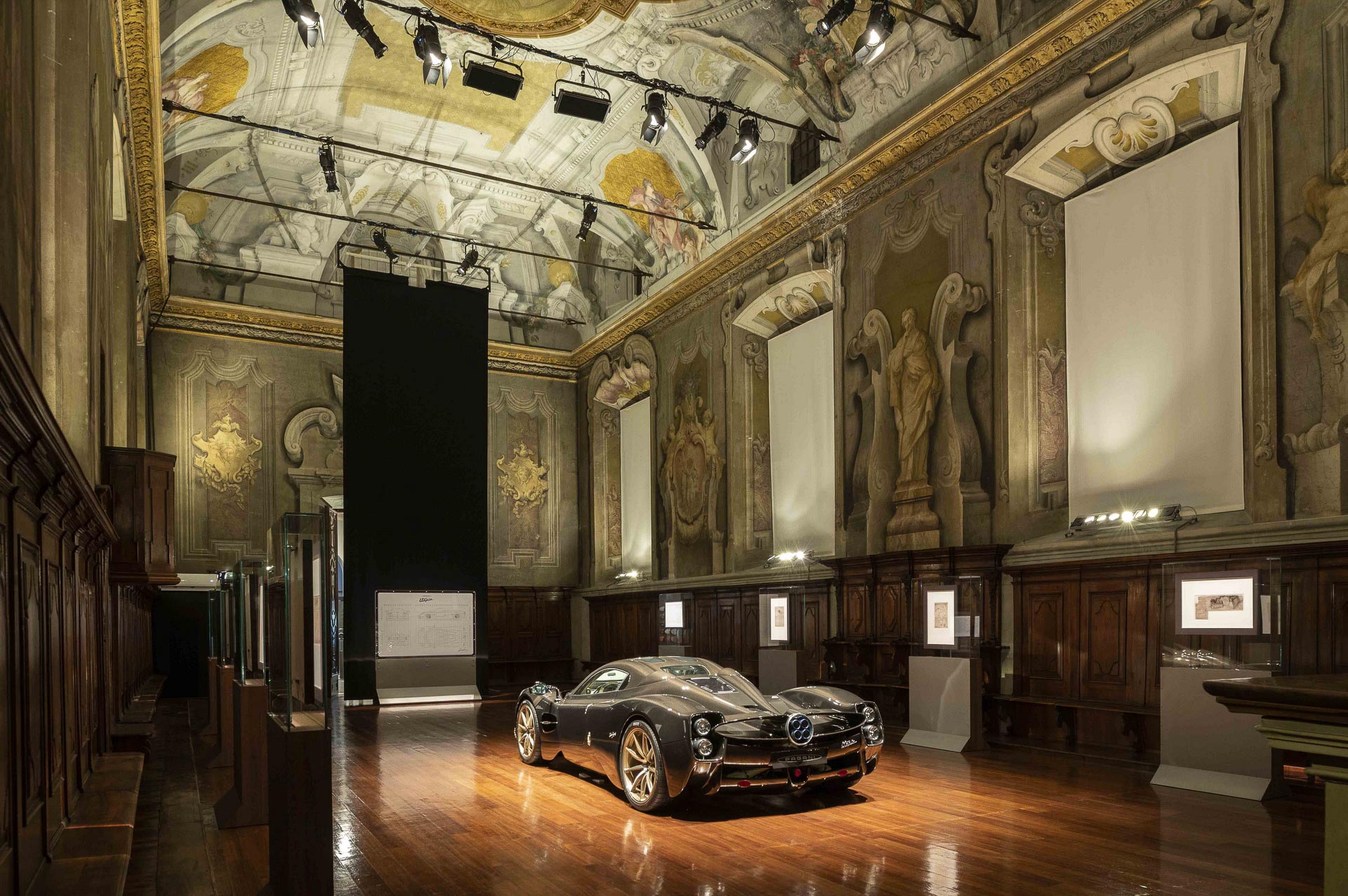 Pagani Utopia (31).JPG