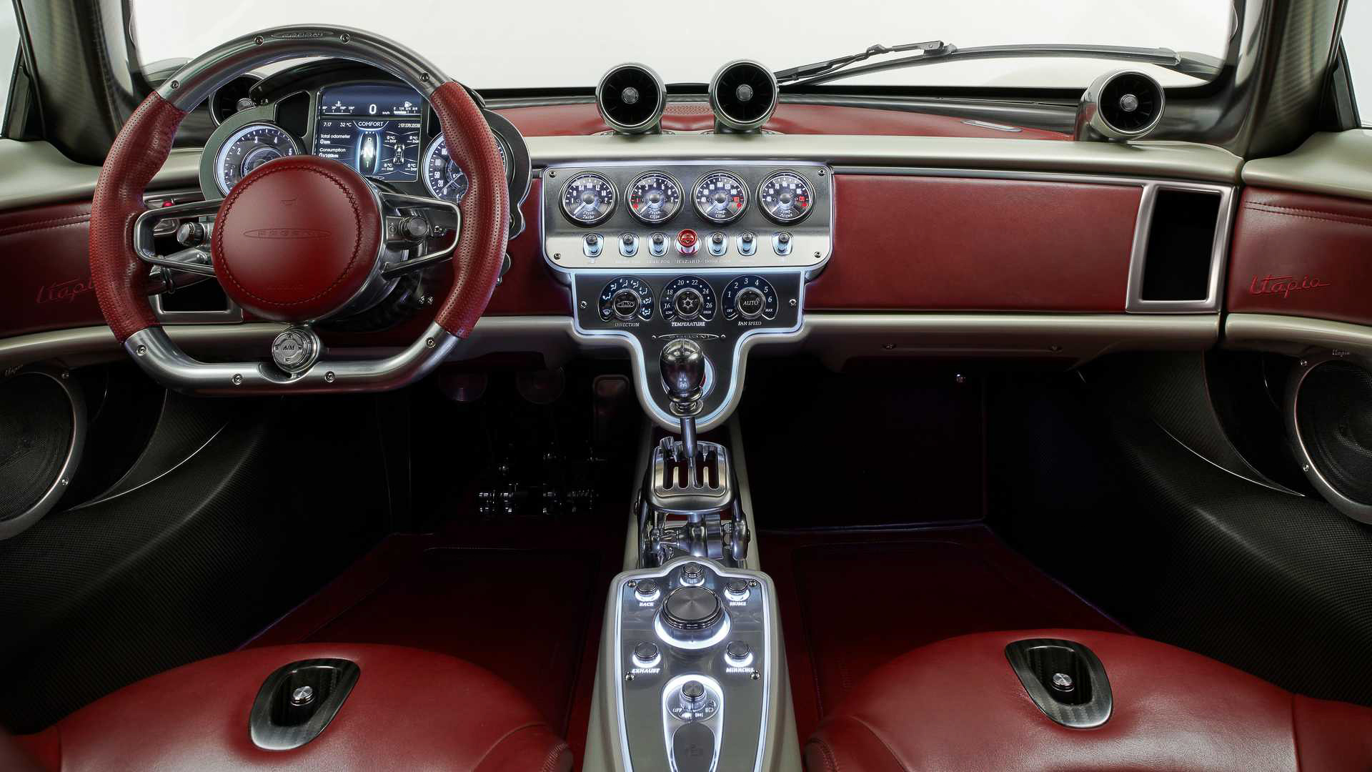 Pagani Utopia (8).JPG