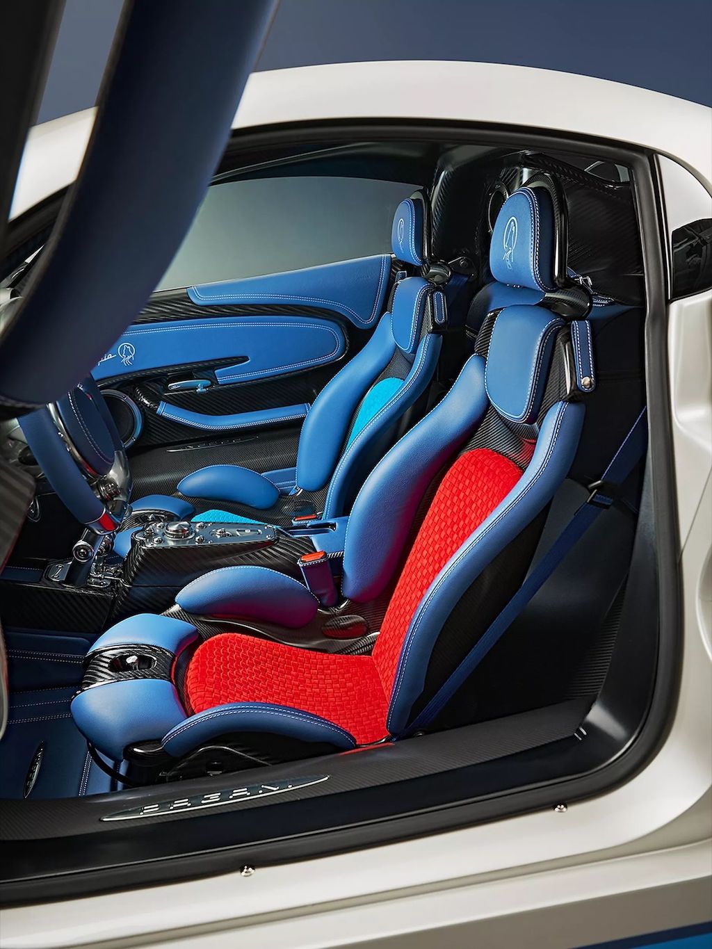 Pagani Utopia The Coyote anh 7.jpg