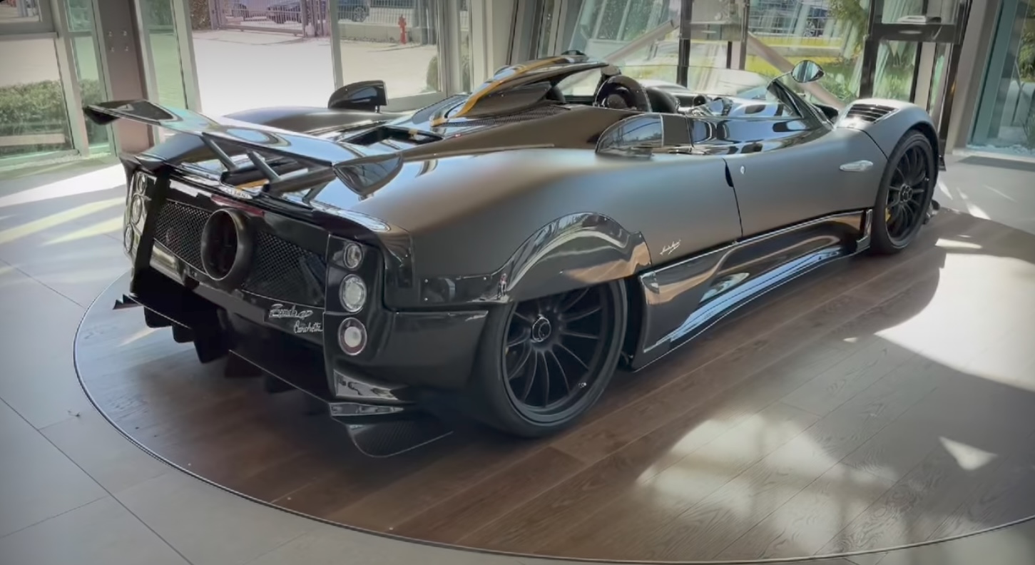 Pagani Zonda HP Barchetta (12).jpg