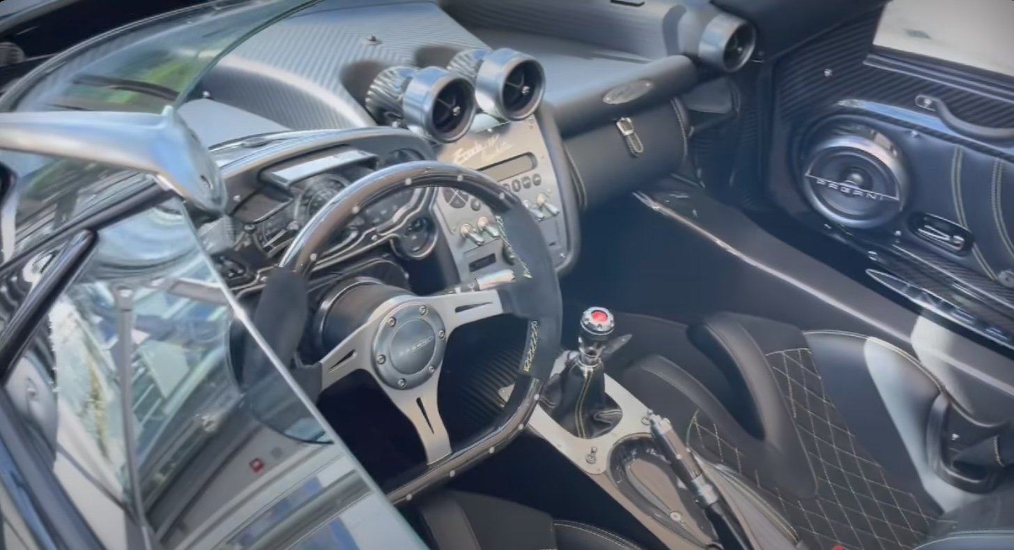 Pagani Zonda HP Barchetta (14).jpg