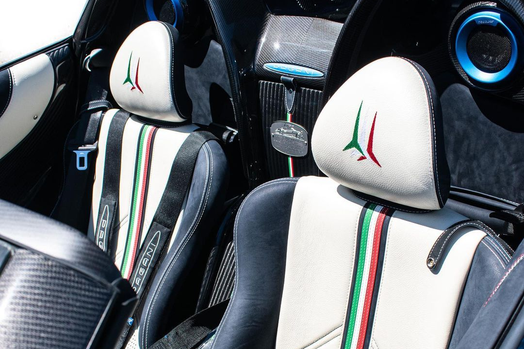 Pagani_Huayra_Tricolore_91.png