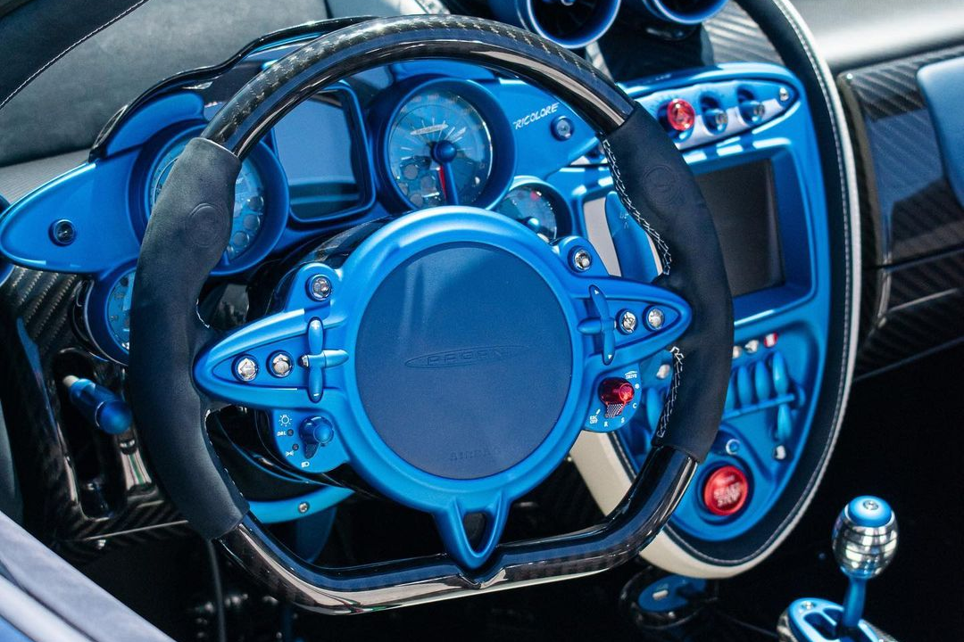 Pagani_Huayra_Tricolore_92.png