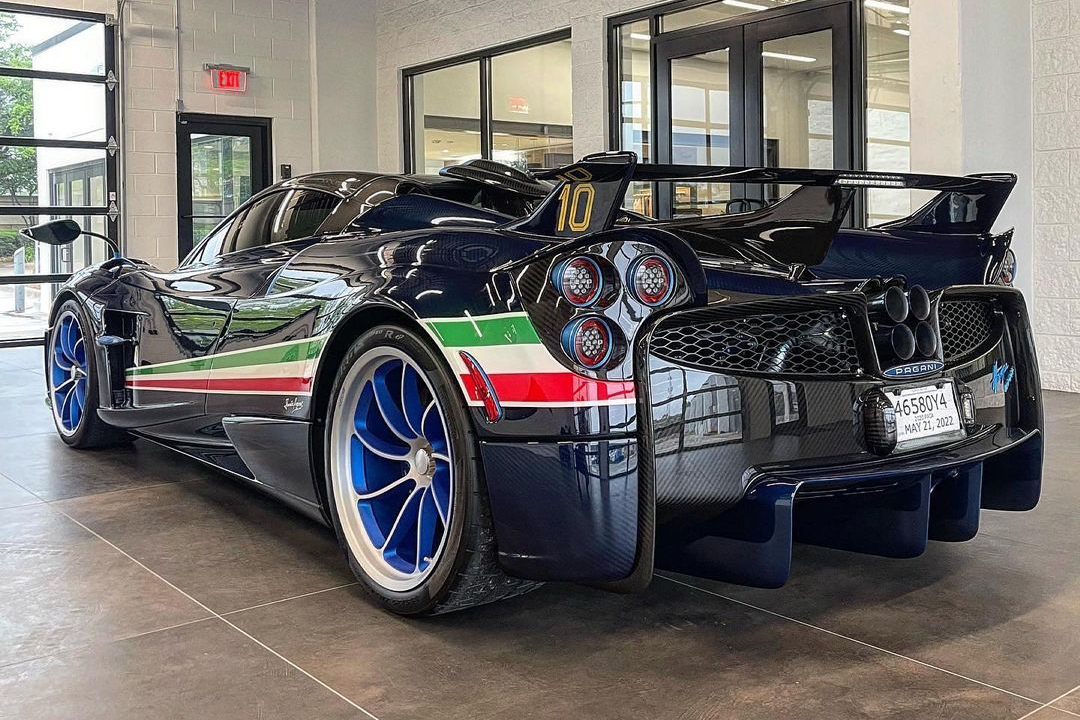 Pagani_Huayra_Tricolore_93.png
