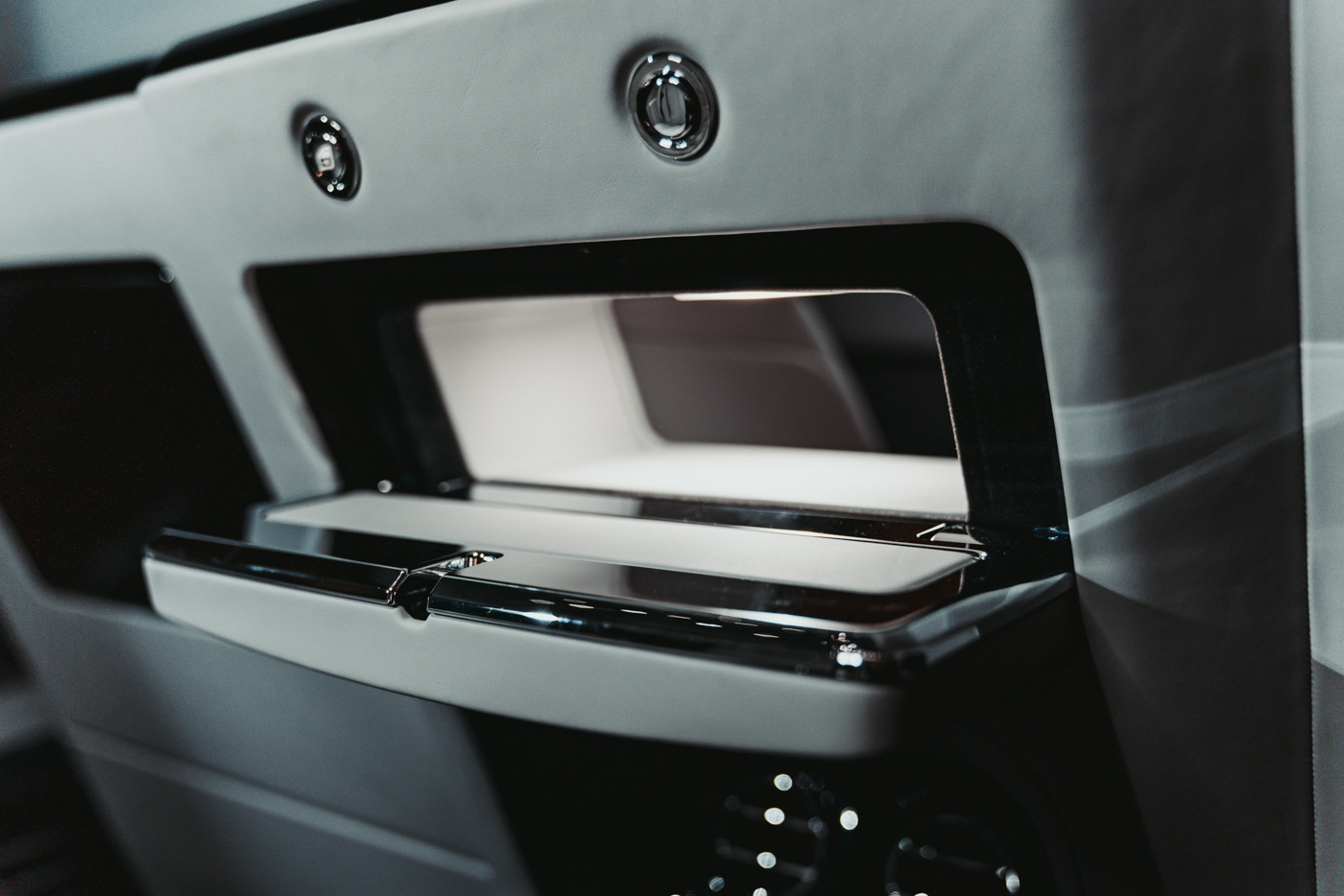 Phantom VIII Privacy Suite (13).JPG