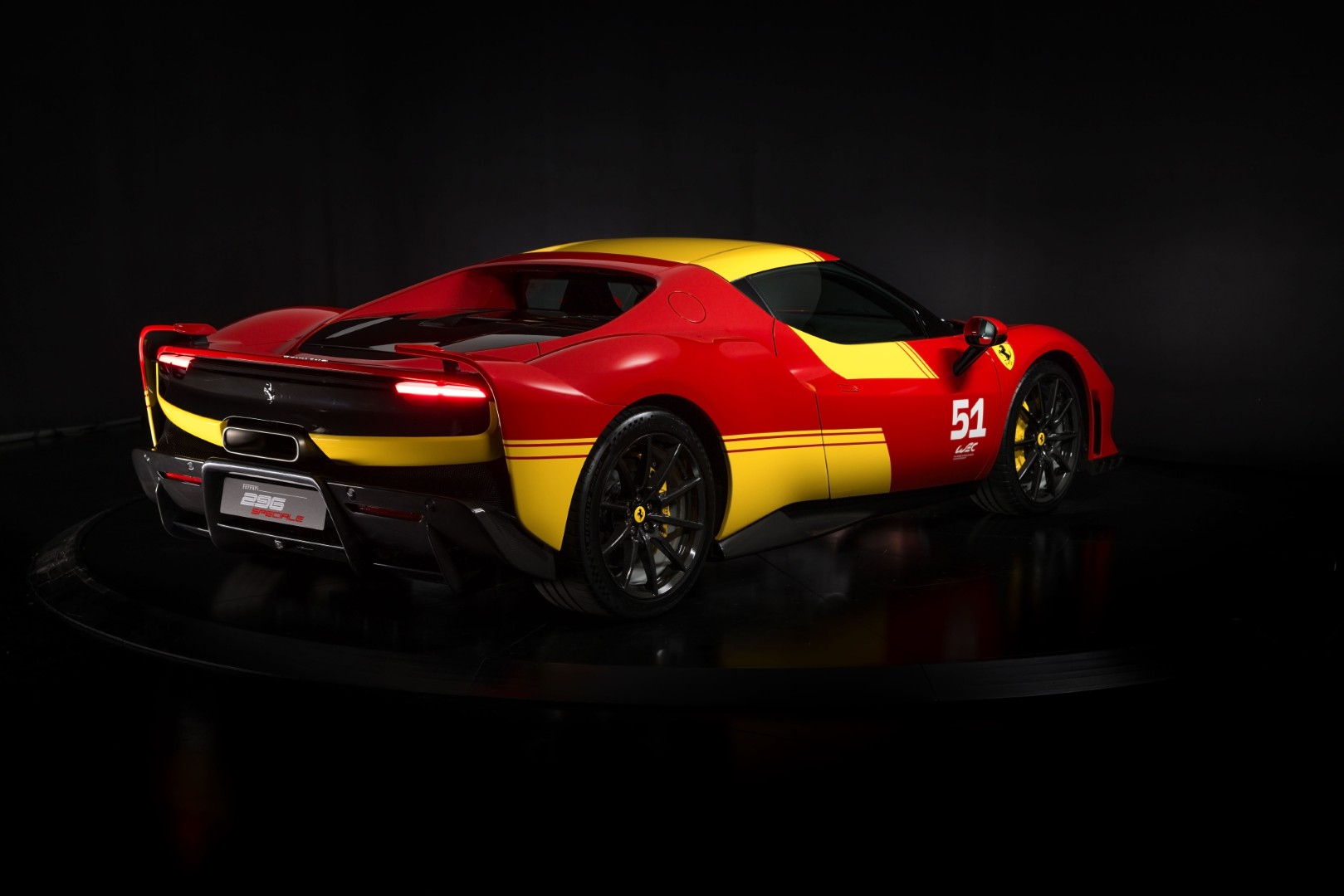 Piloti Ferrari 296 Speciale-anh- (3).jpg