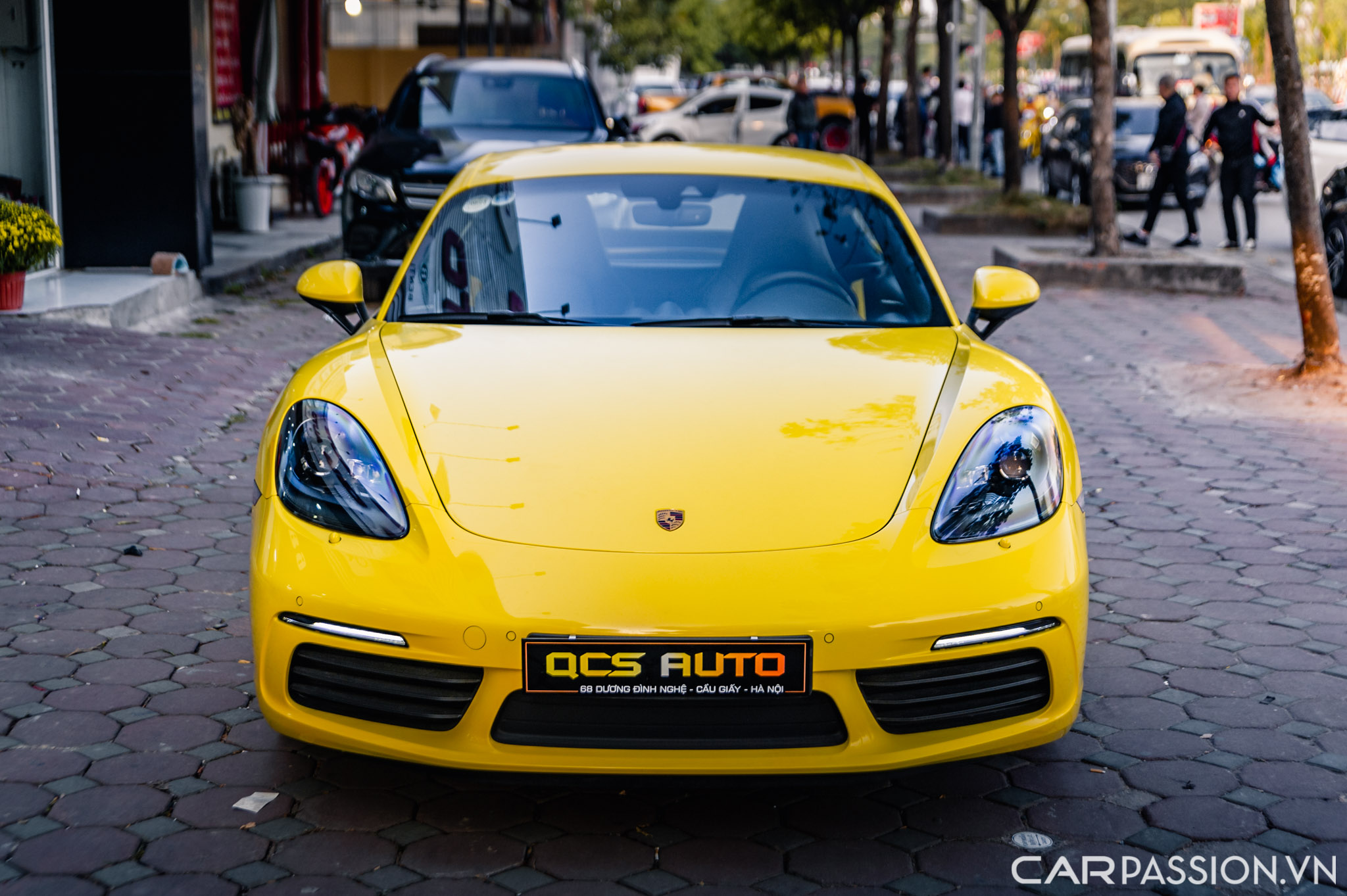 Porsche 718 Cayman (1).jpg