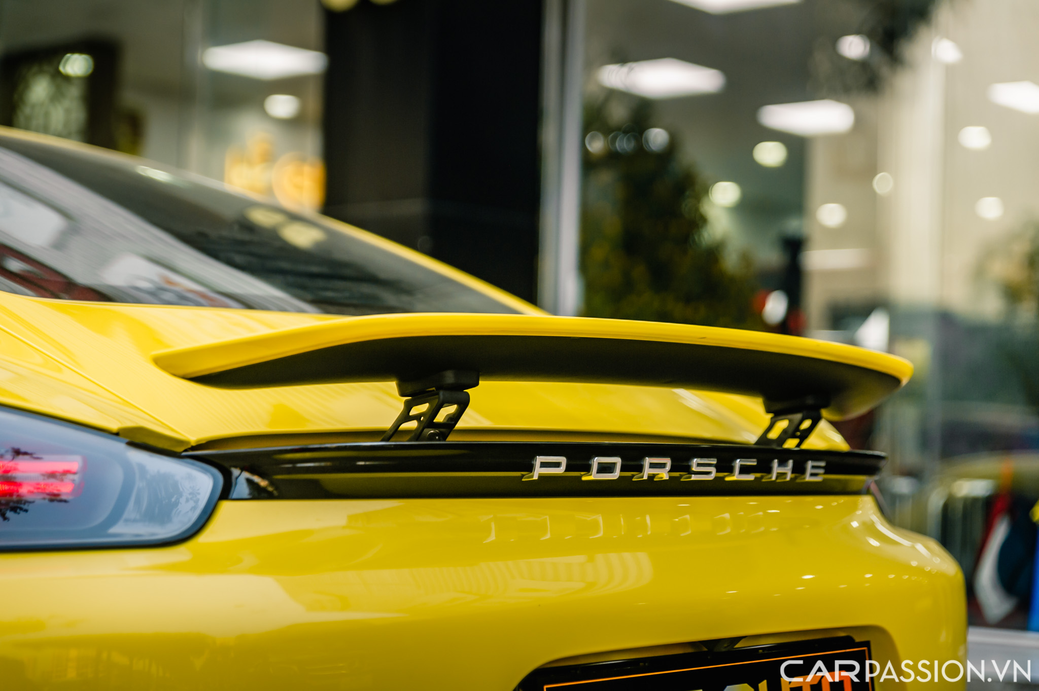 Porsche 718 Cayman (10).jpg