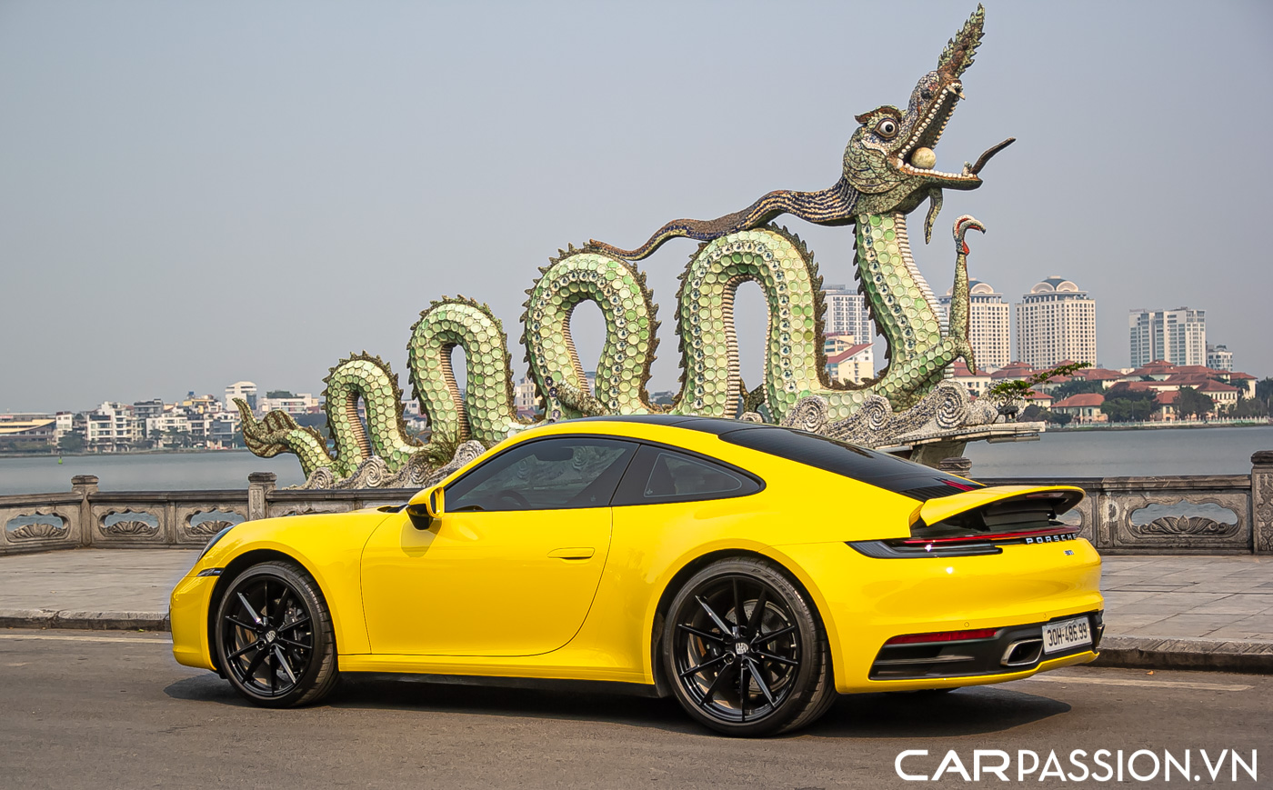 Porsche 911 992 Carrera (1).JPG