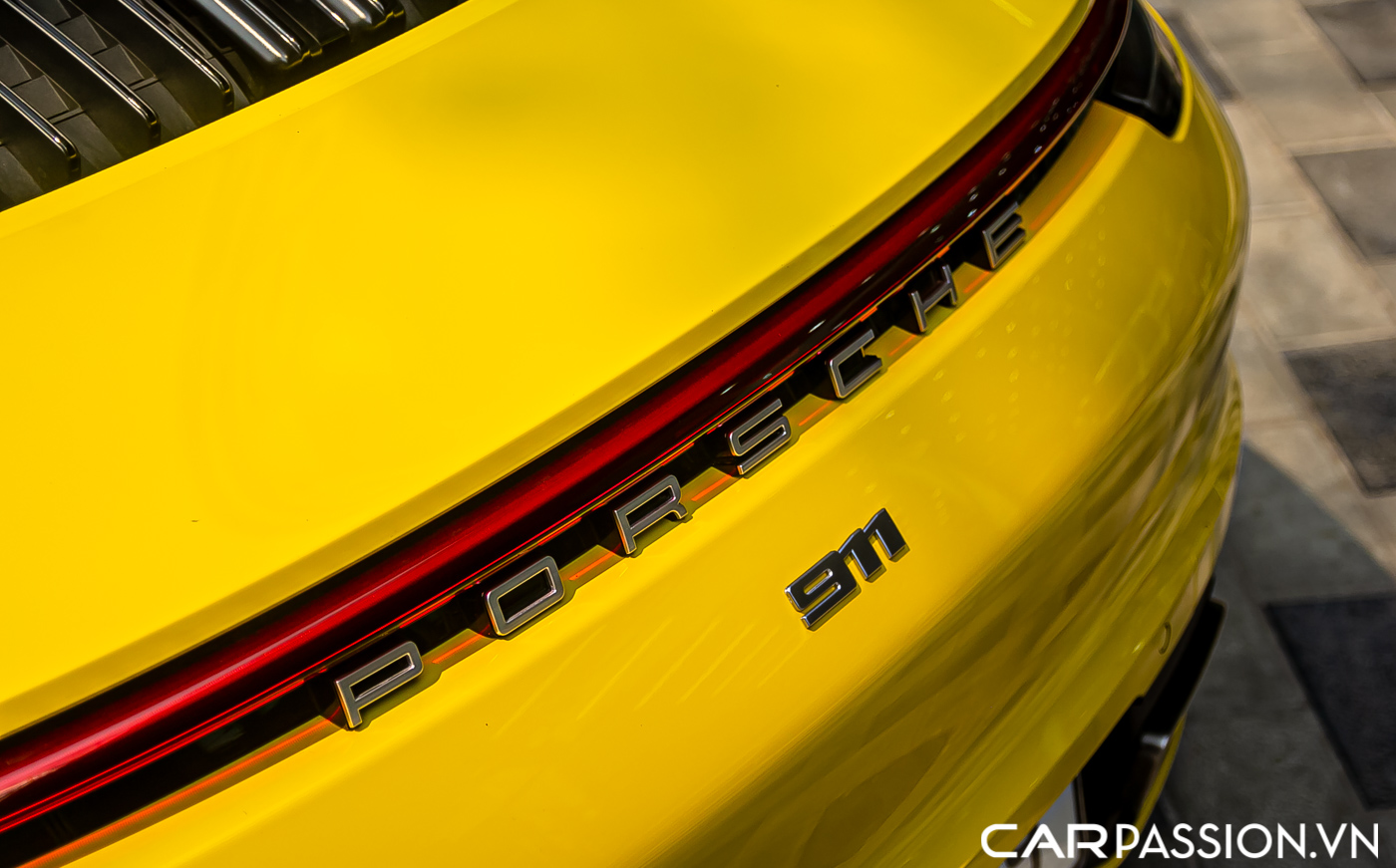Porsche 911 992 Carrera (2).JPG