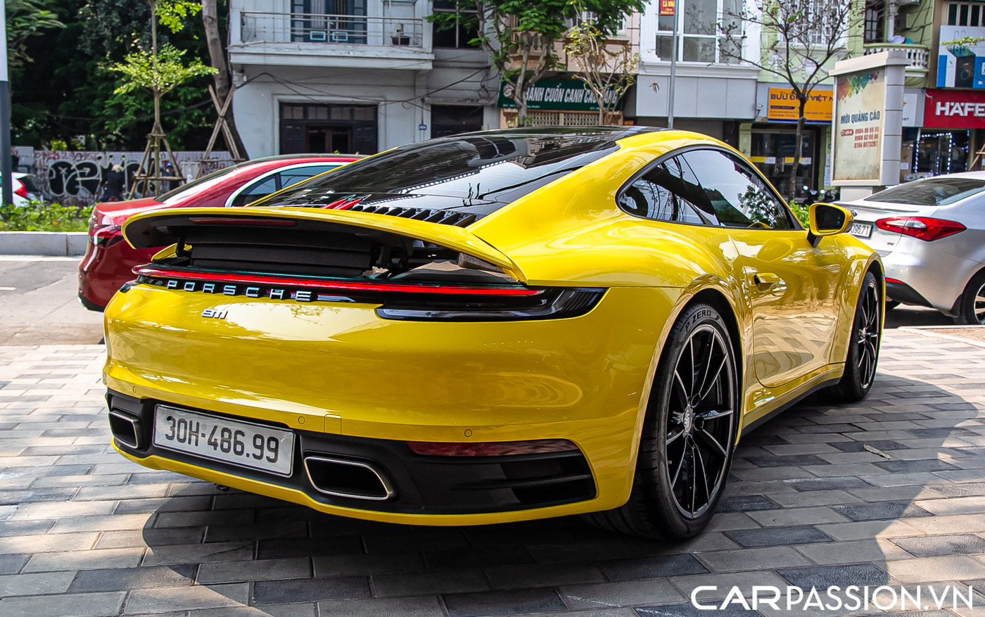Porsche 911 992 Carrera (25).JPG