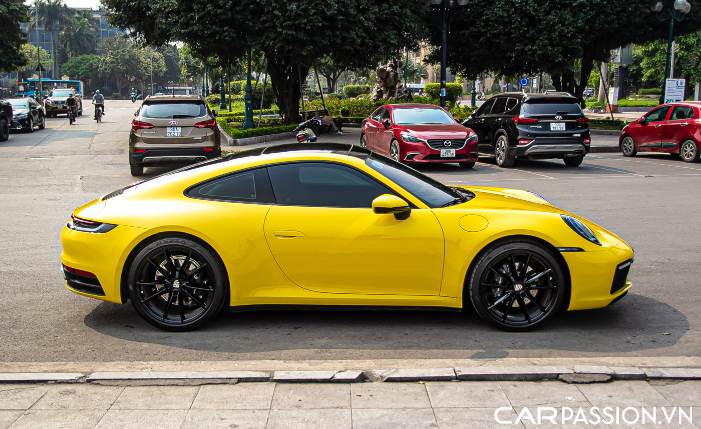 Porsche 911 992 Carrera (26).JPG