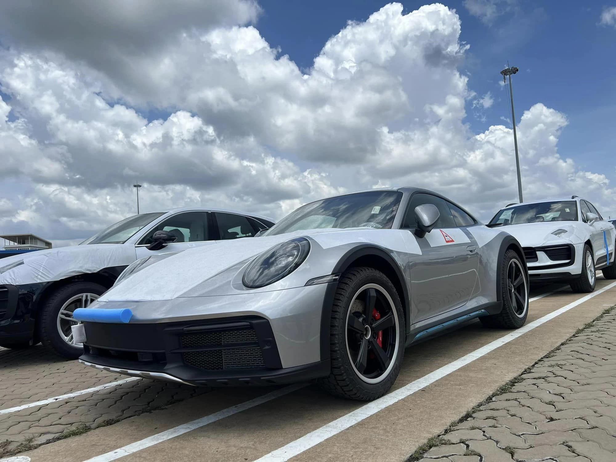 porsche-911-anh-3.jpg