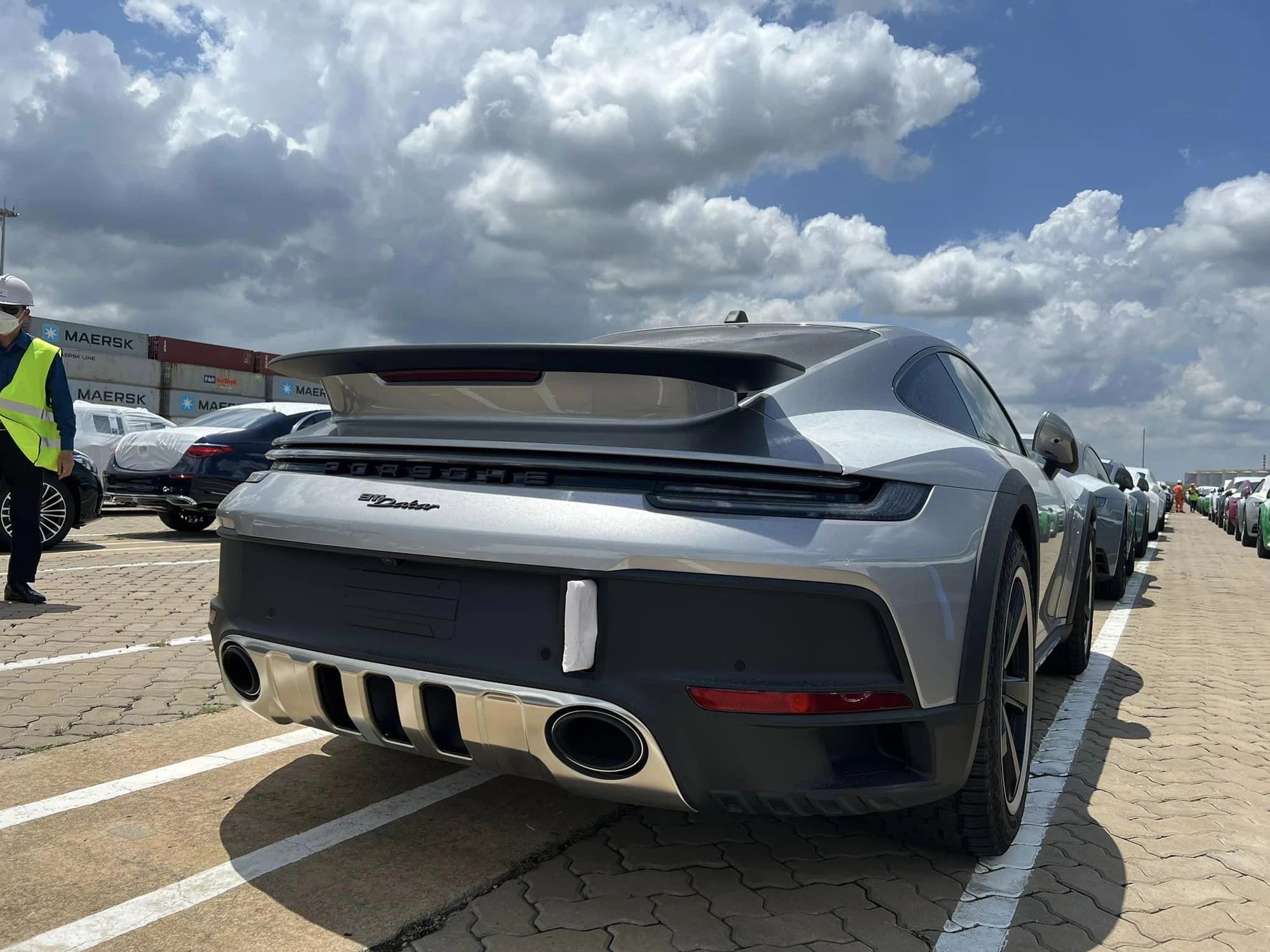 porsche-911-anh-5.jpg.jpg