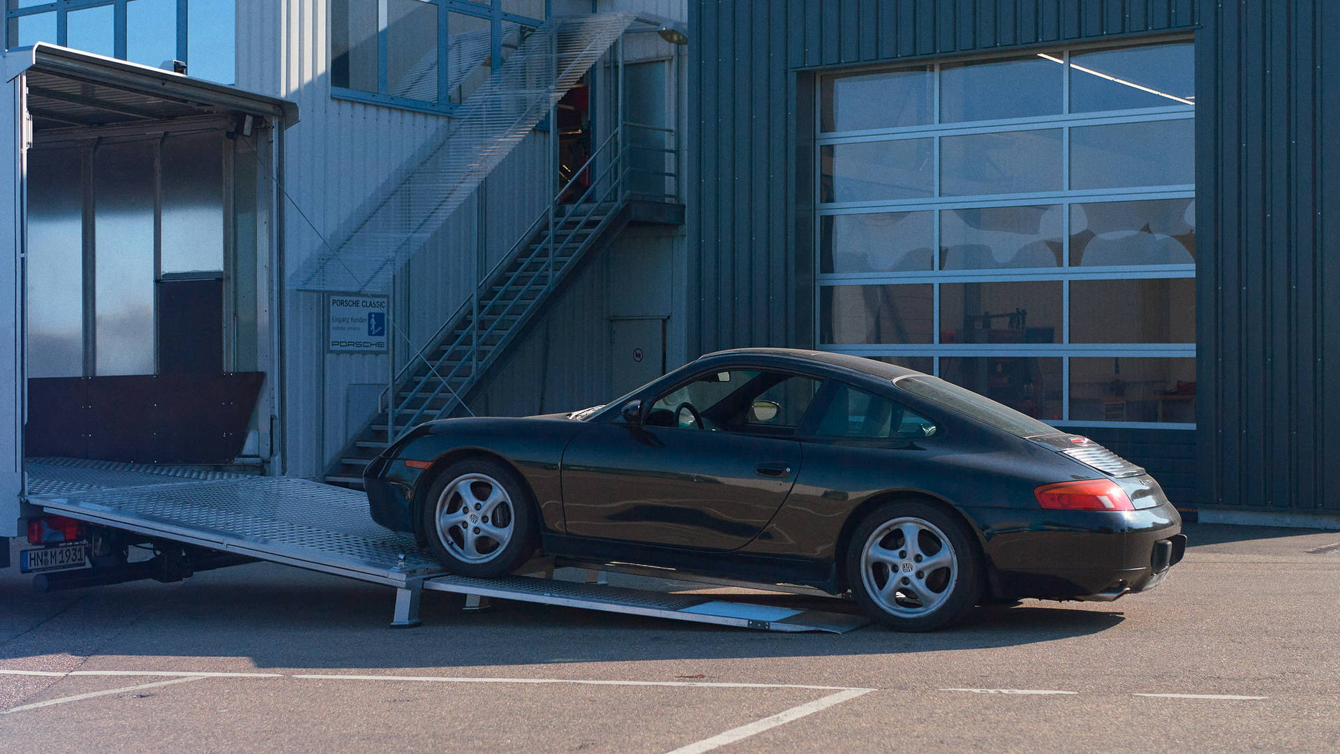 porsche-911-classic-club-coupe-00-b.jpg