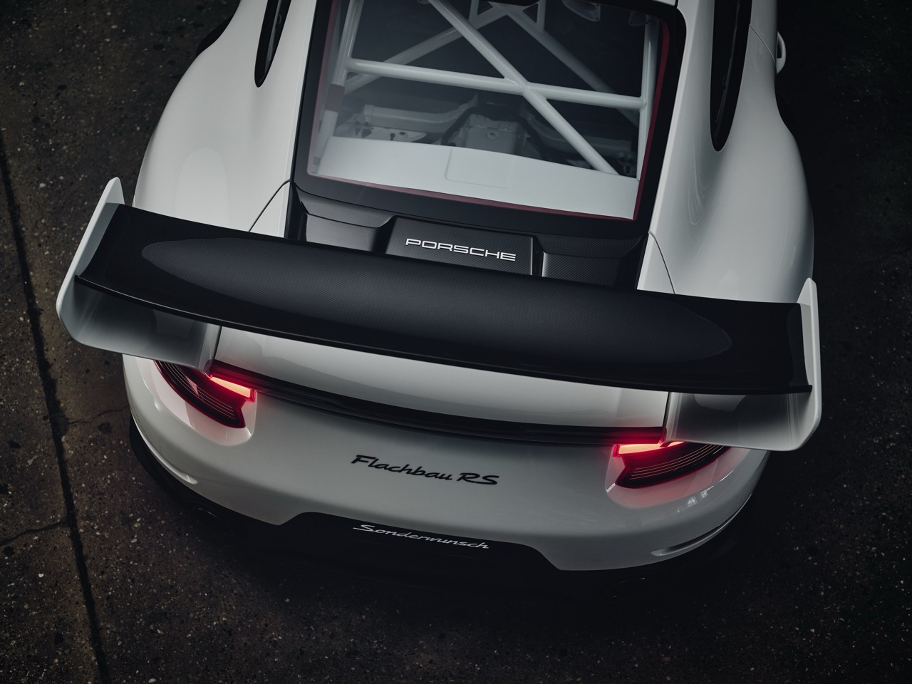 Porsche 911 GT2 RS Flachbau-anh-9.jpeg