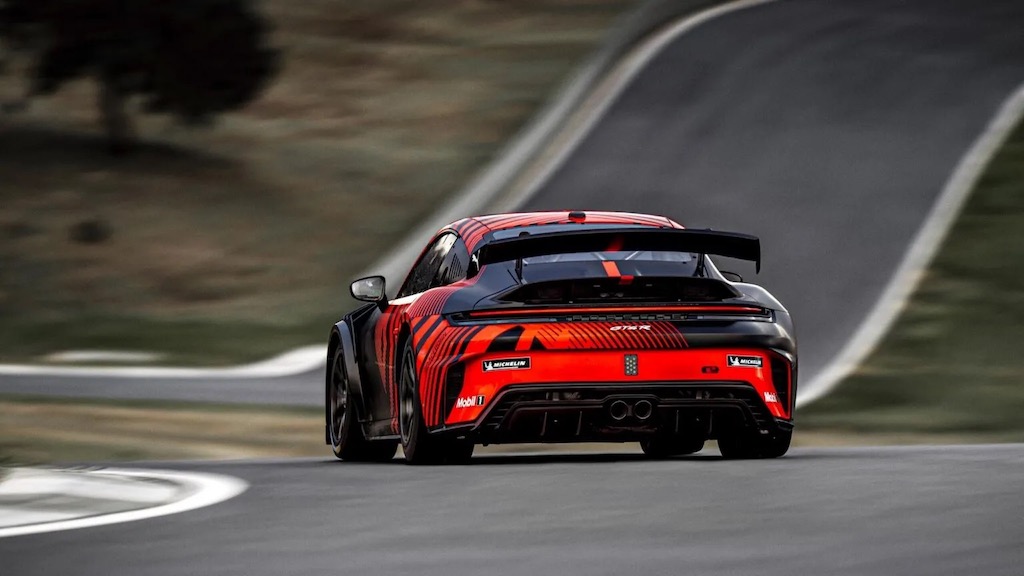 Porsche-911-GT4R-anh-8.jpg