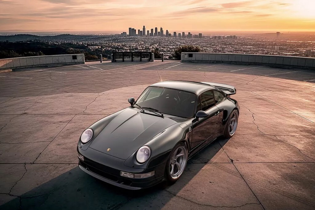 Porsche-993-Founders-Edition-Everrati-4-1024x683.jpeg