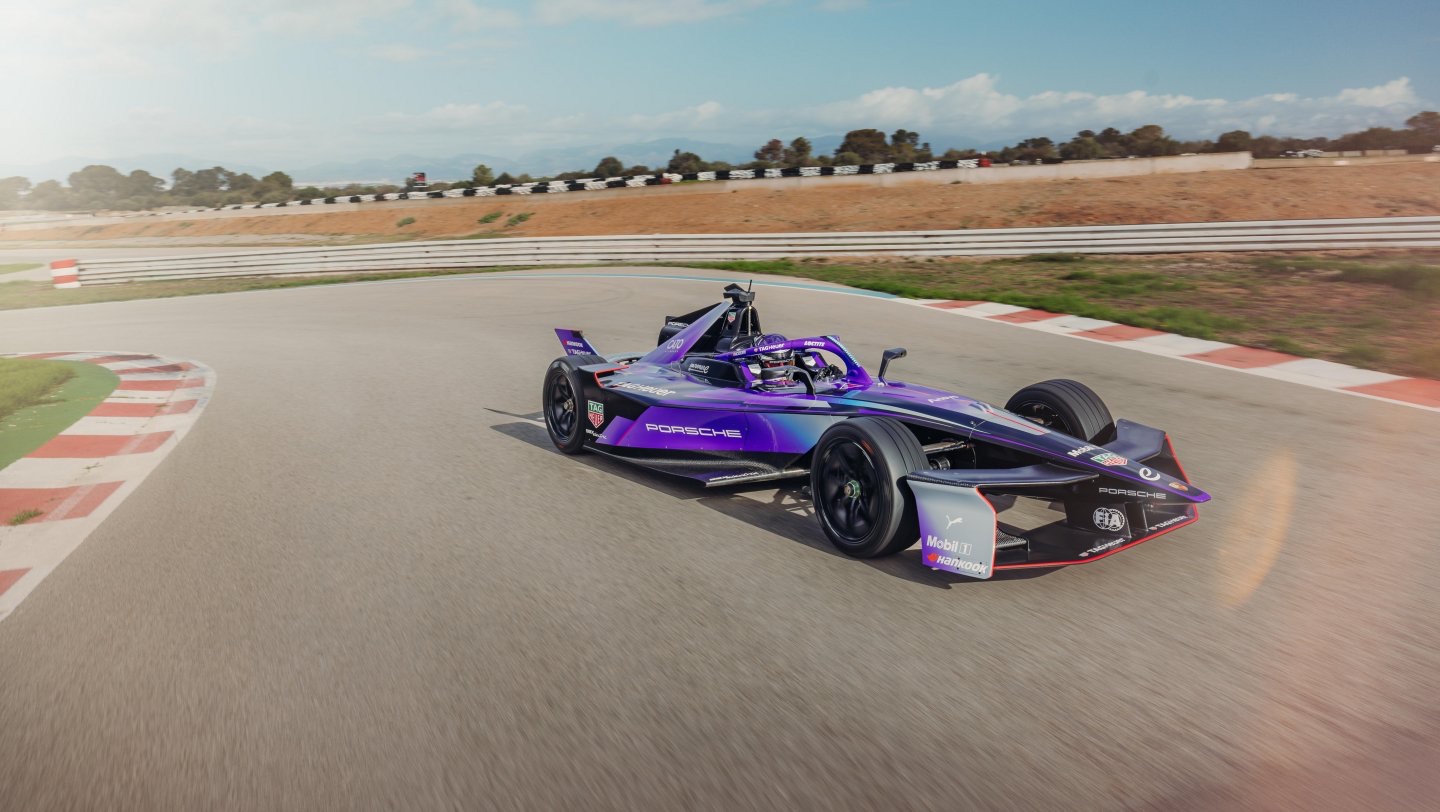 Porsche 99X Electric trong Formula E World Championship.jpeg