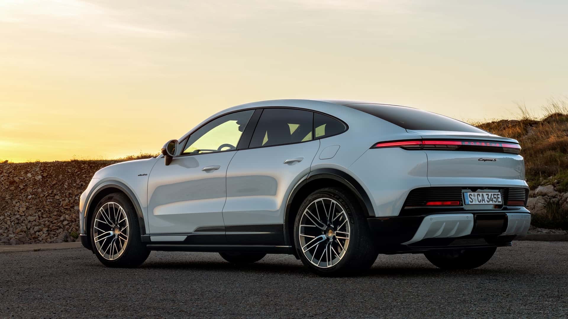 Porsche Cayenne Coupe-anh-7.jpeg