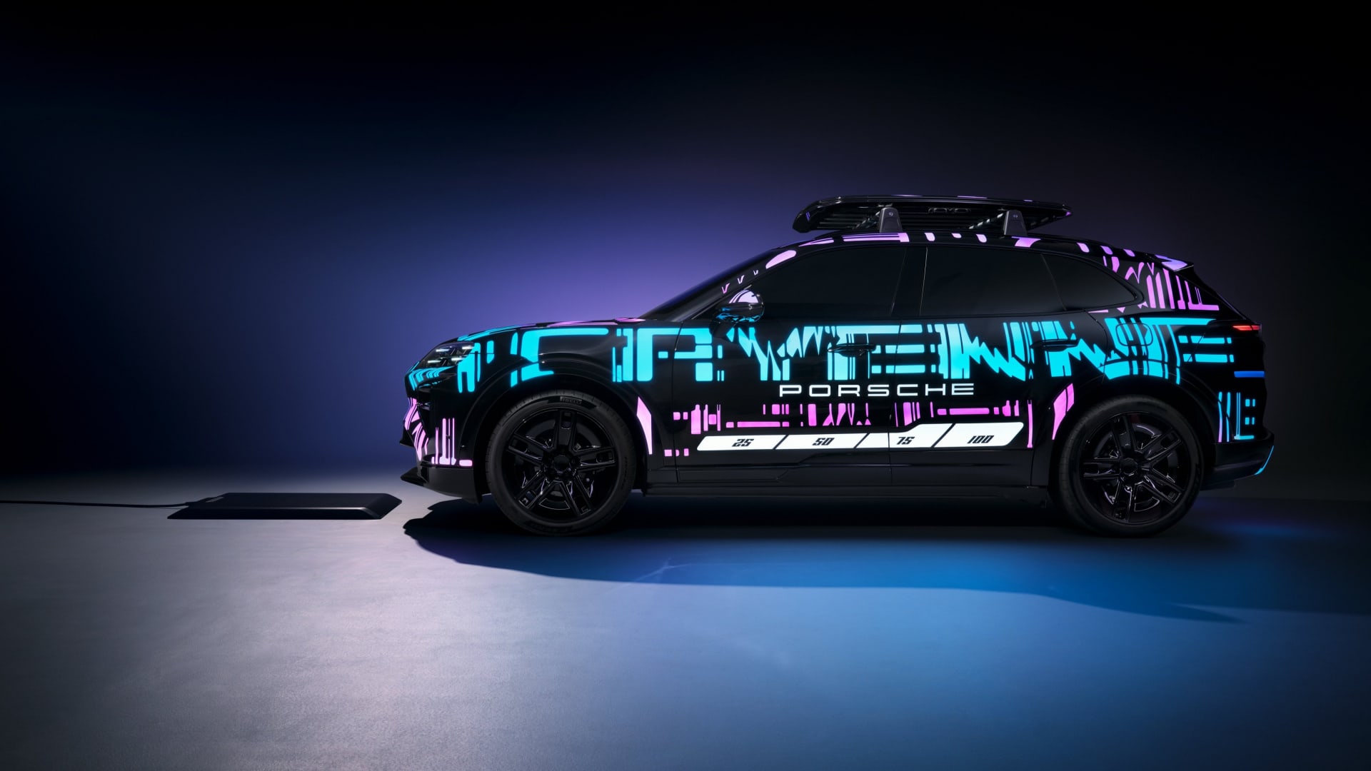 Porsche Cayenne EV-anh-2.jpg