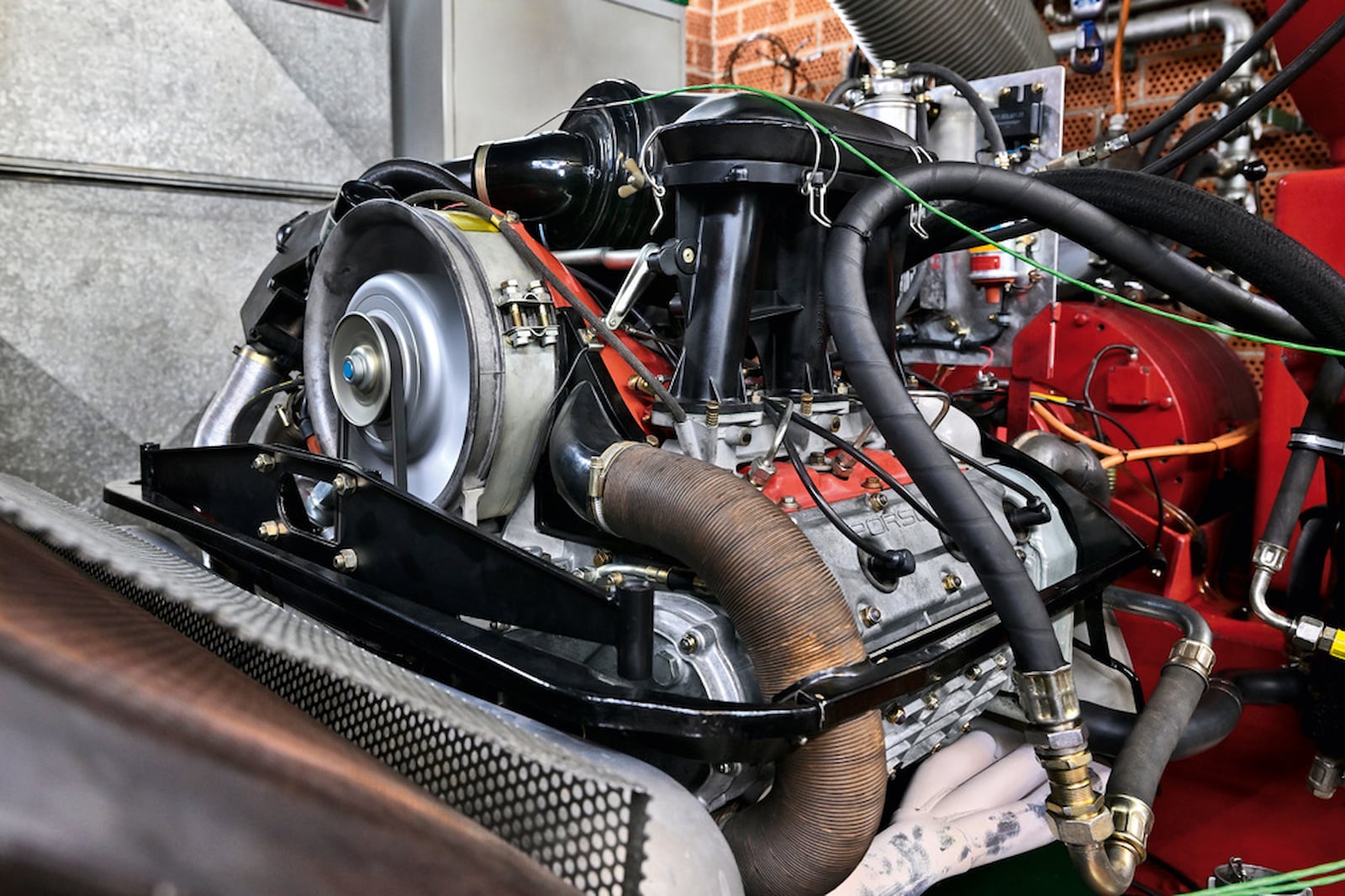 Porsche Engine Part (5).jpg