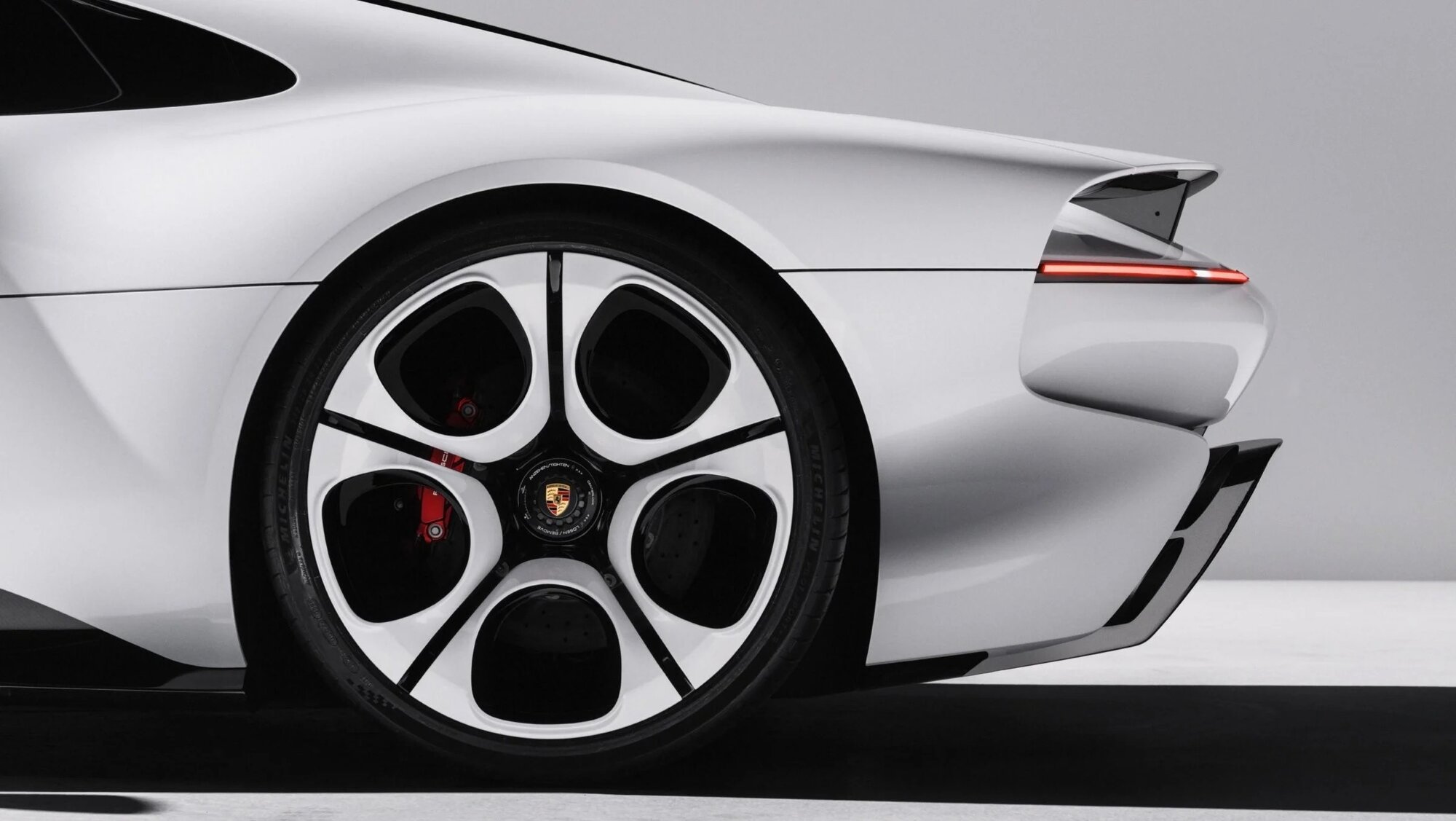 Porsche Mission S-anh-13.jpg