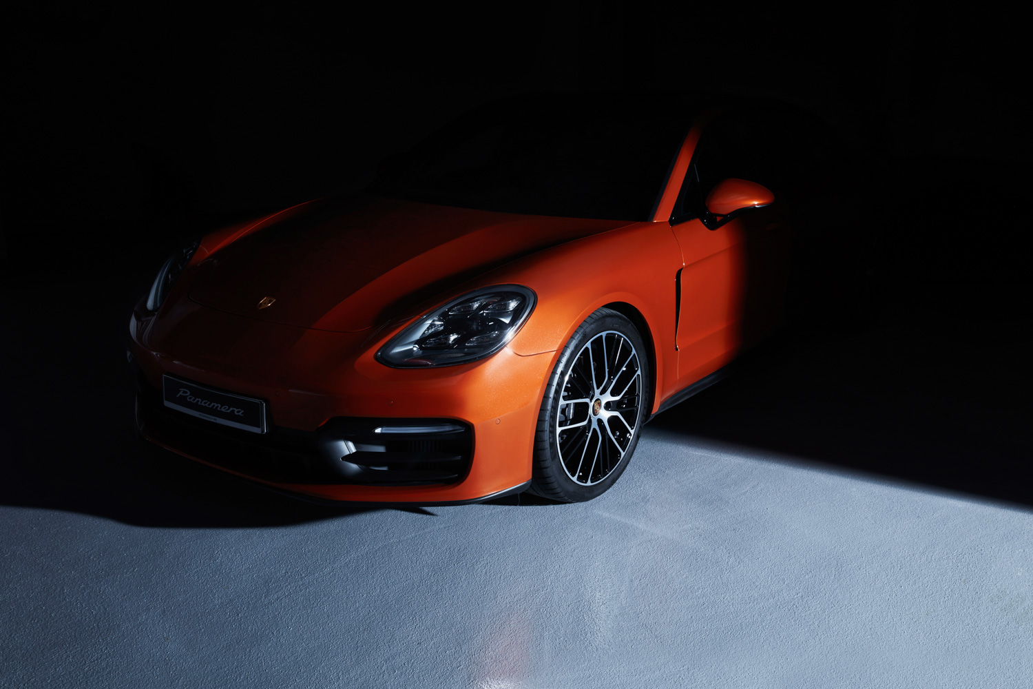 porsche-panamera-phien-ban-nang-cap-anh.JPG