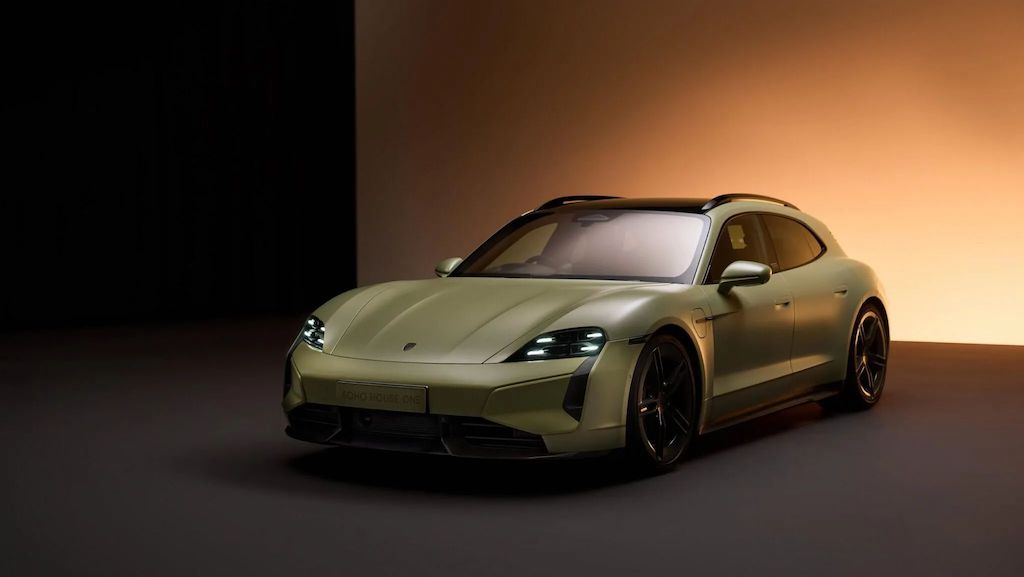 Porsche Taycan Turbo S Sport Turismo Soho House One-anh-1.jpg