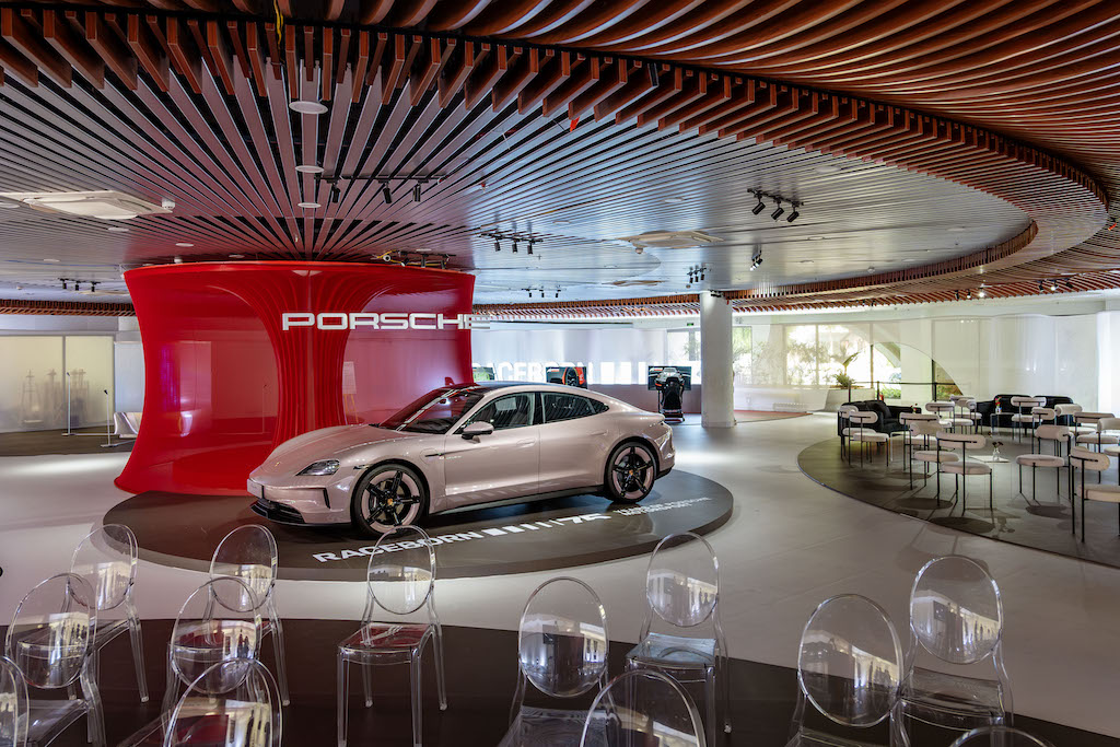 porsche-viet-nam-anh-2.jpg