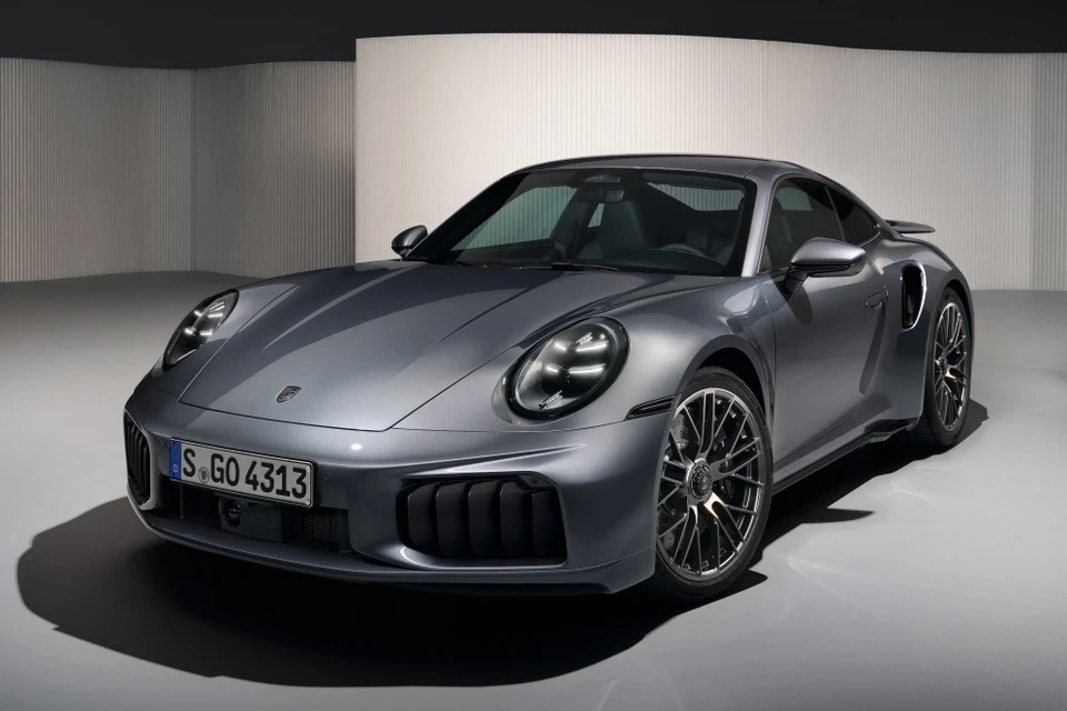 Porsche_911_Turbo_S_2.jpg