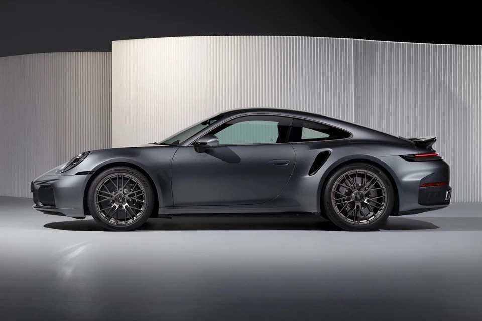 Porsche_911_Turbo_S_4.jpg