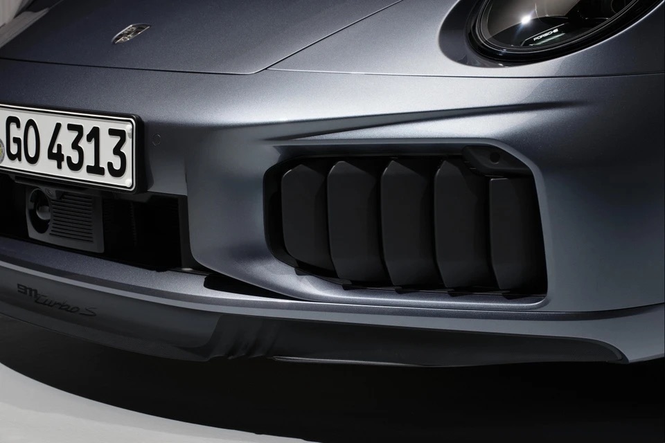 Porsche_911_Turbo_S_5.jpg