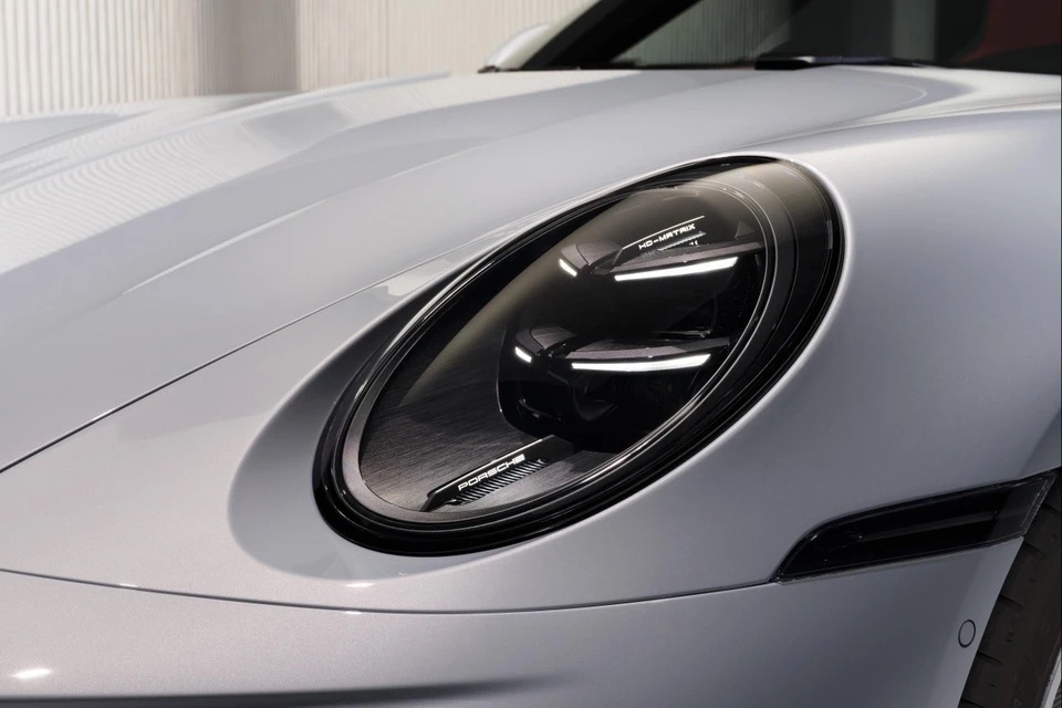 Porsche_911_Turbo_S_Cabriolet_anh-15.jpg