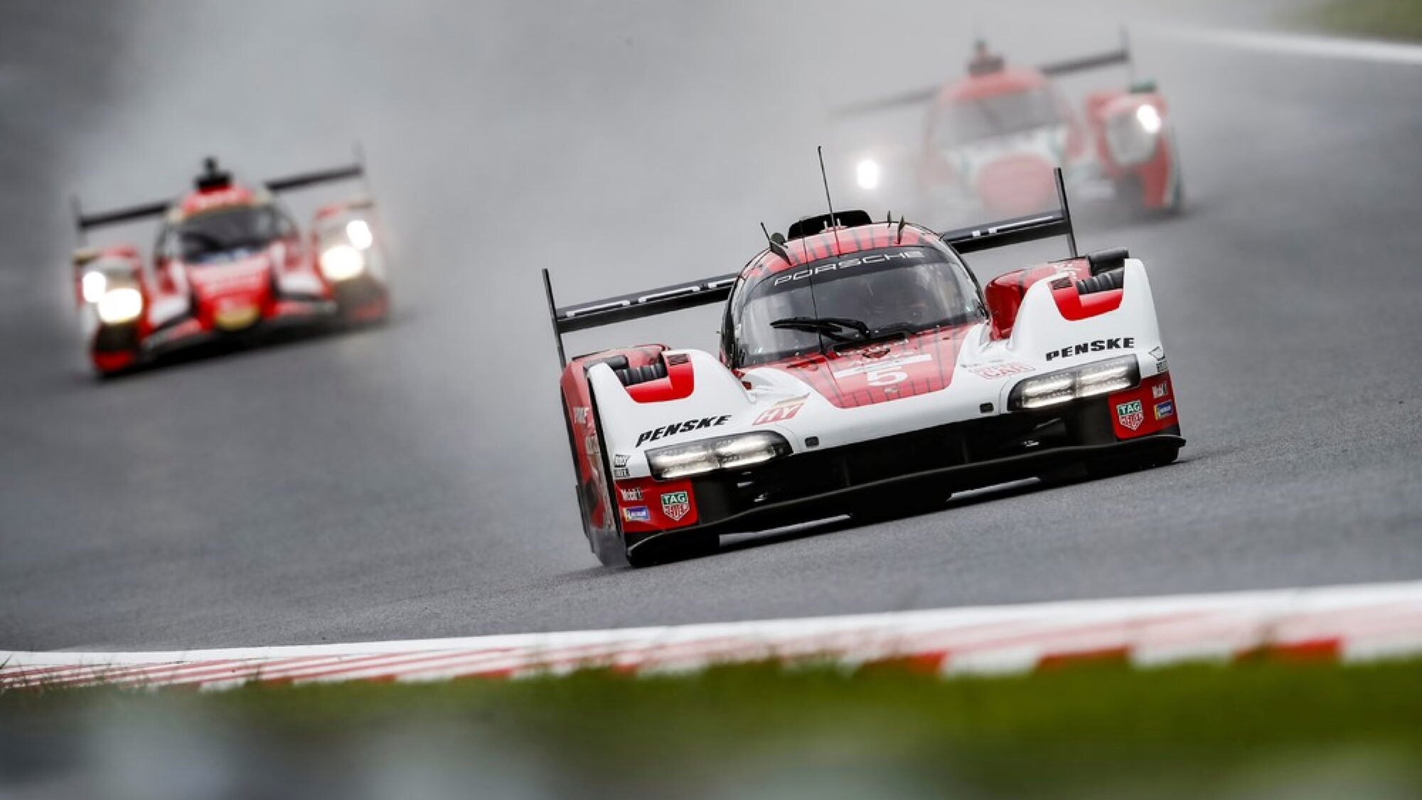 Racing-in-all-conditions_xwilwn.jpeg
