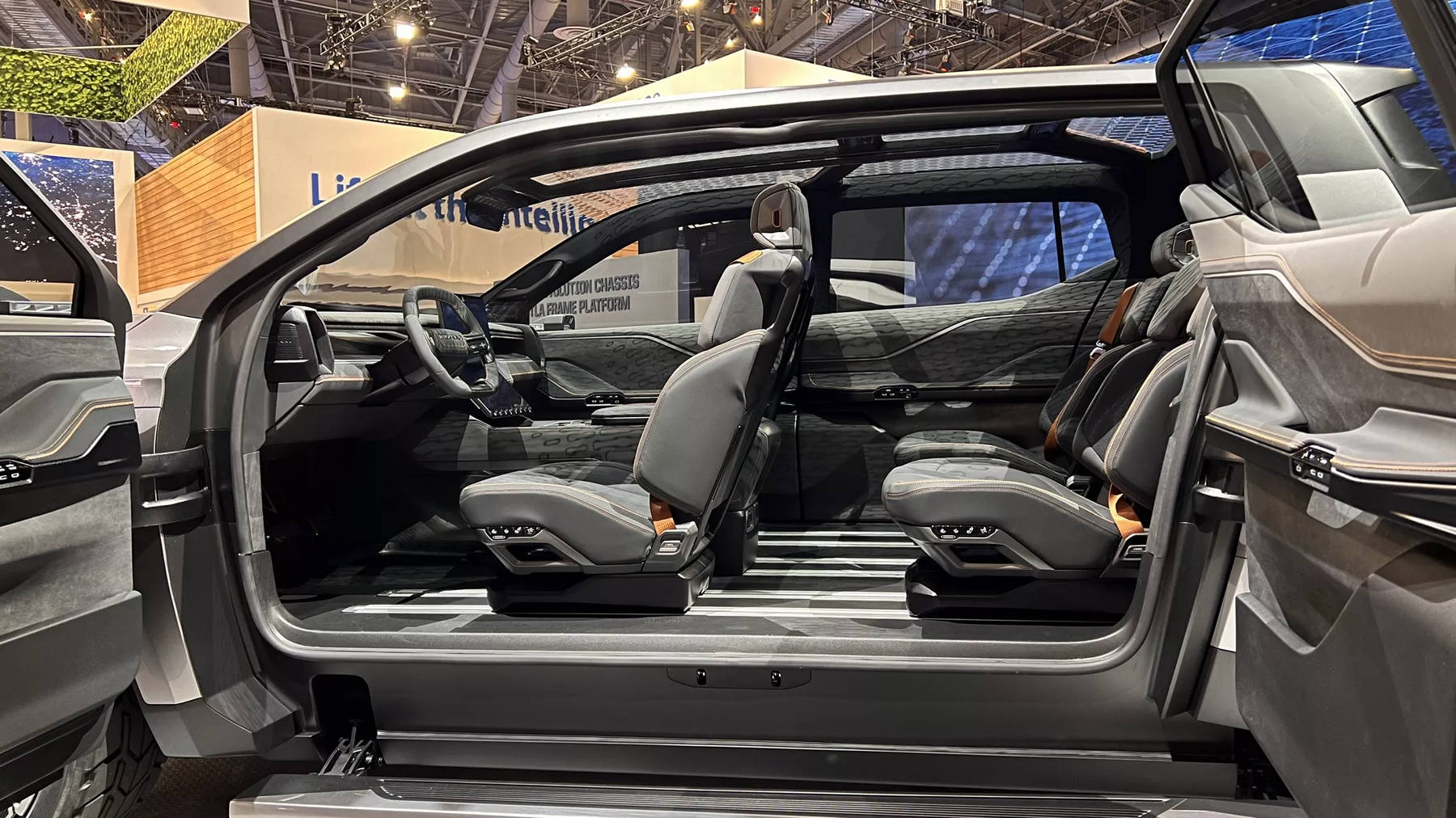 RAM-1500-BEV-2.jpg