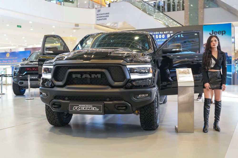 ram1500-rebel-anh-11.JPG