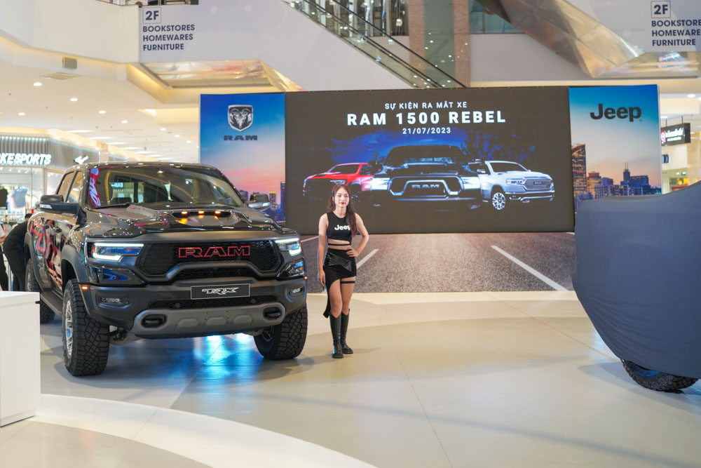 ram1500-rebel-anh-8.JPG