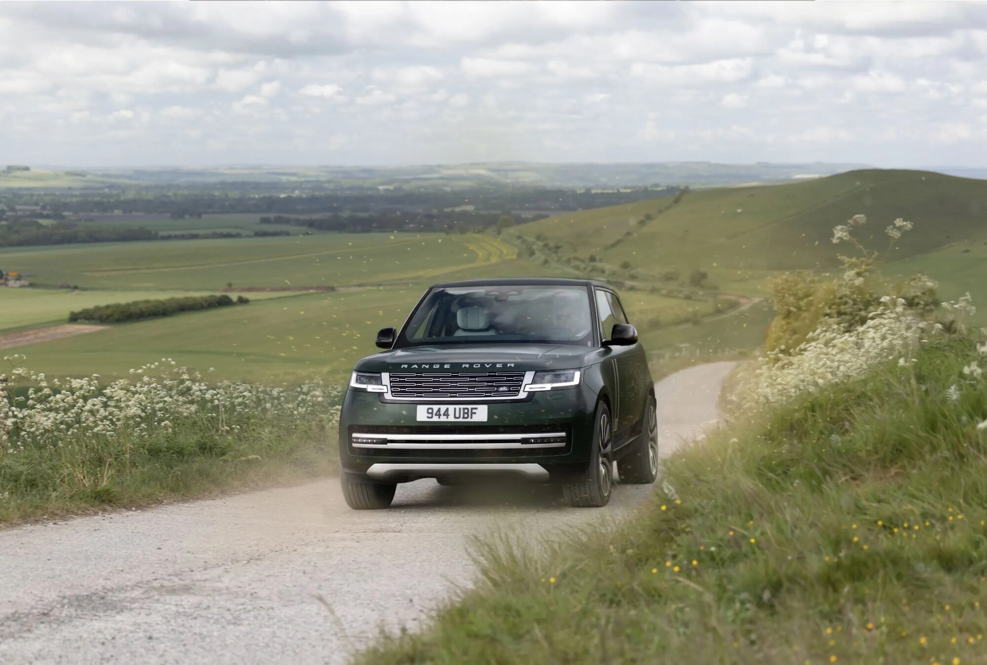 Range-Rover-Electric-Exterior-16.jpeg
