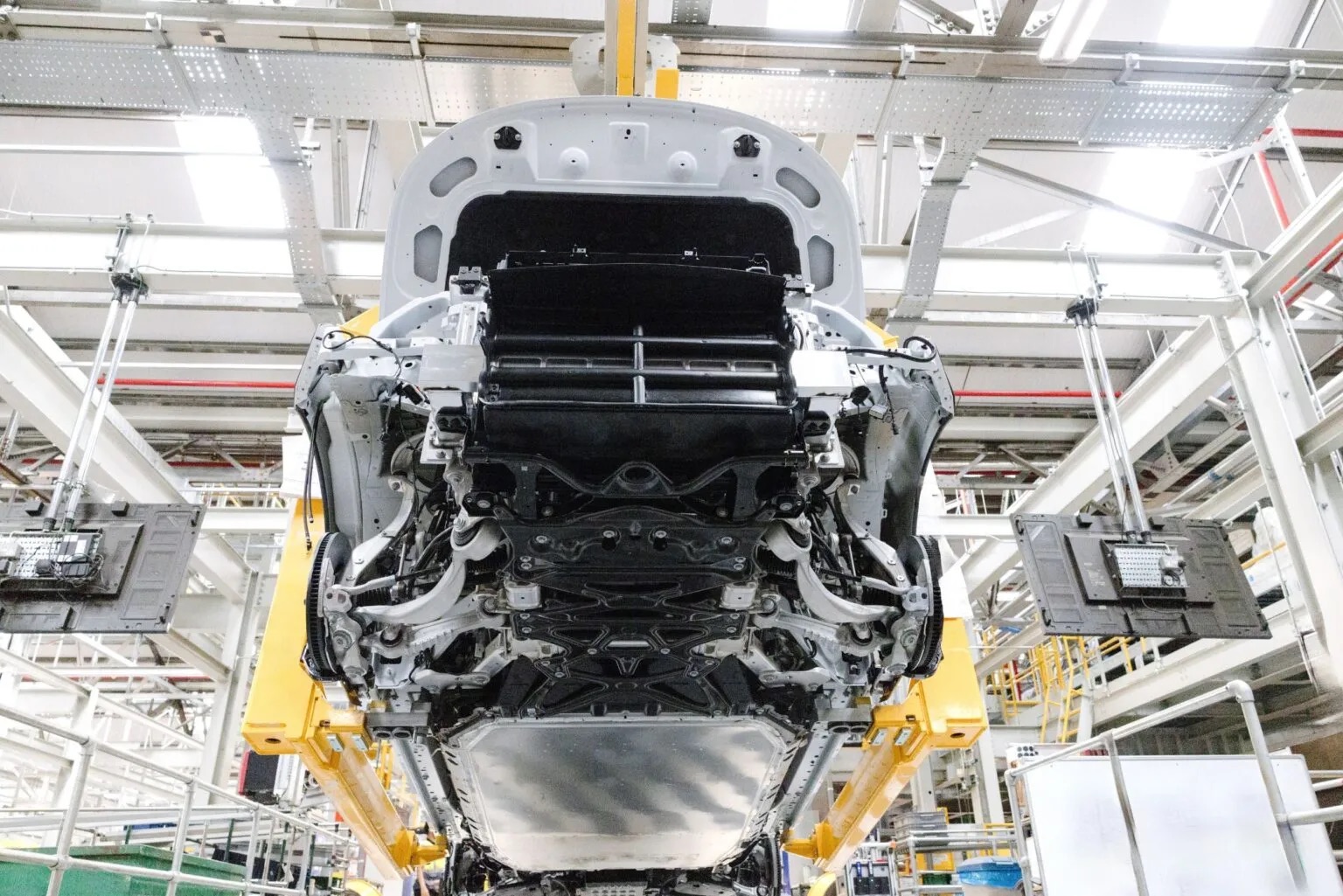 Range-Rover-Electric-Production-5-1536x1025.jpeg