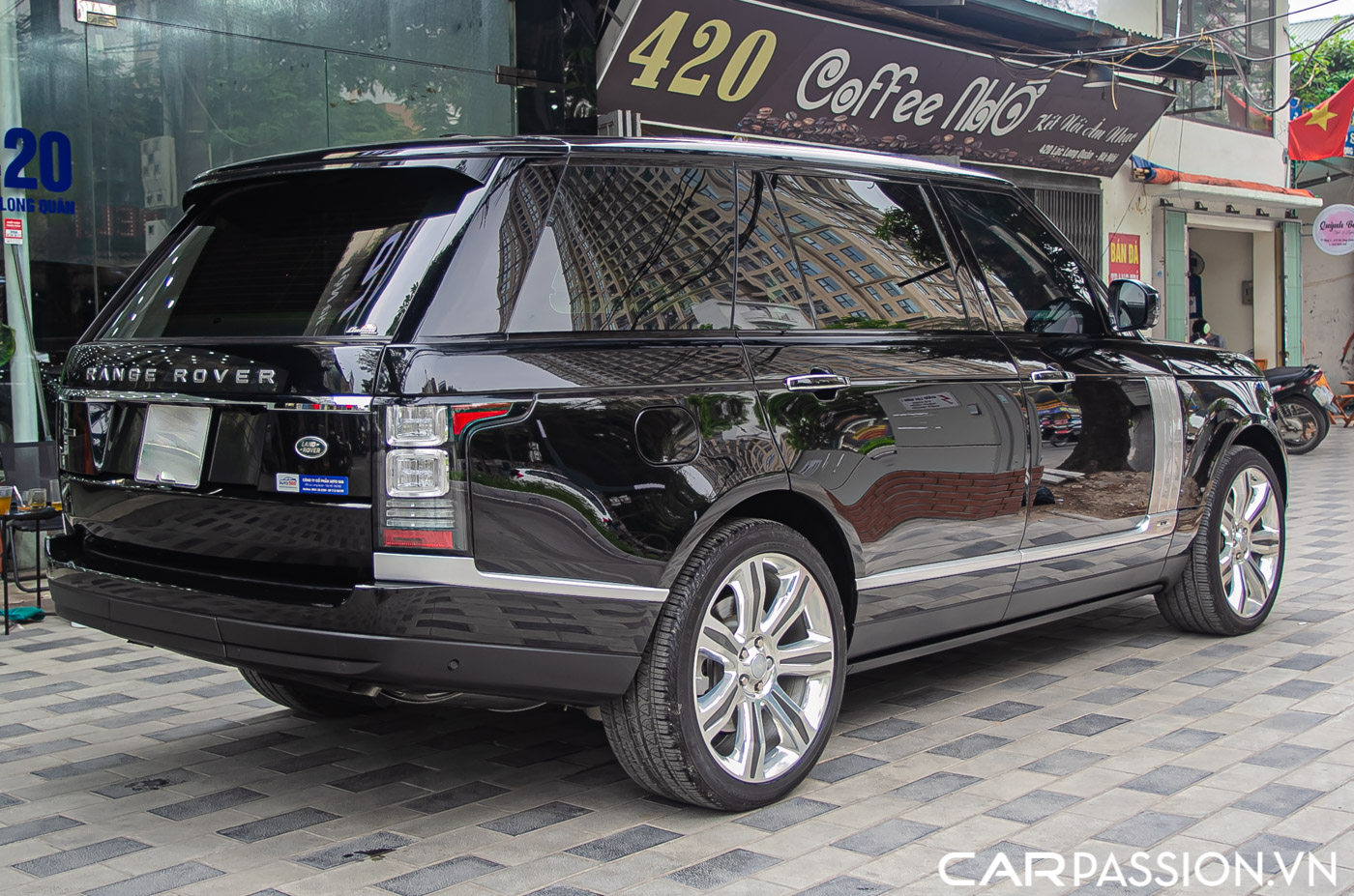 Range Rover Special Edition (89)-1.JPG
