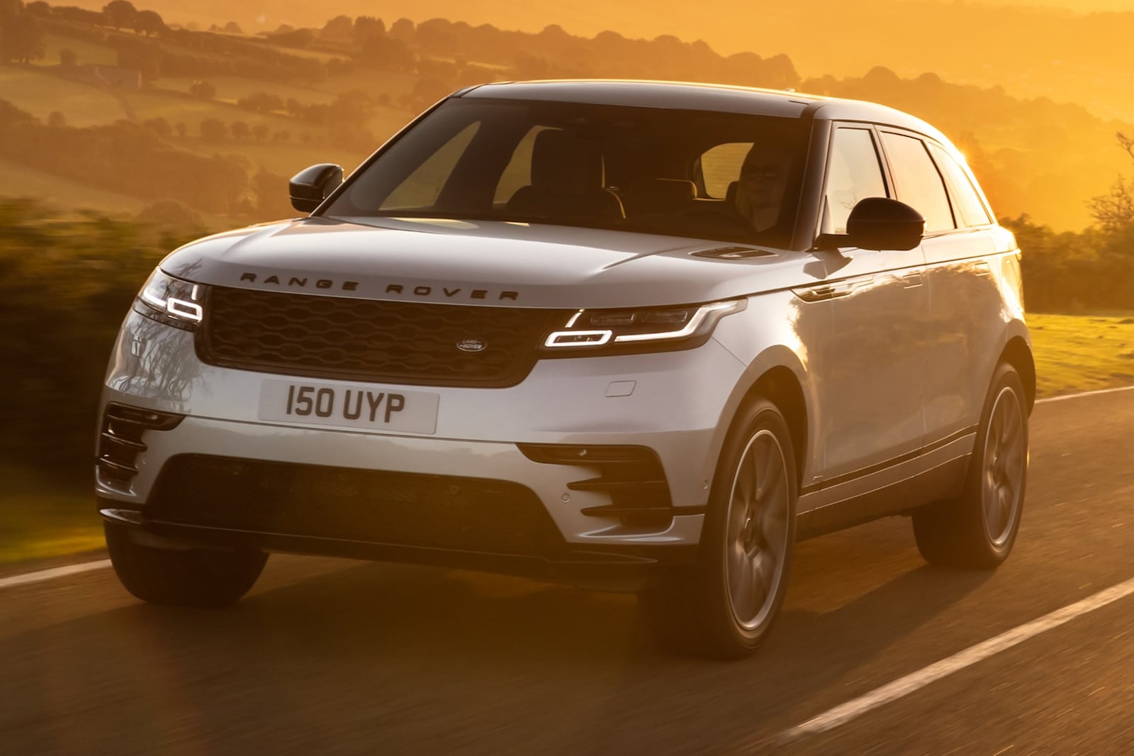 range-rover-velar-2.jpg