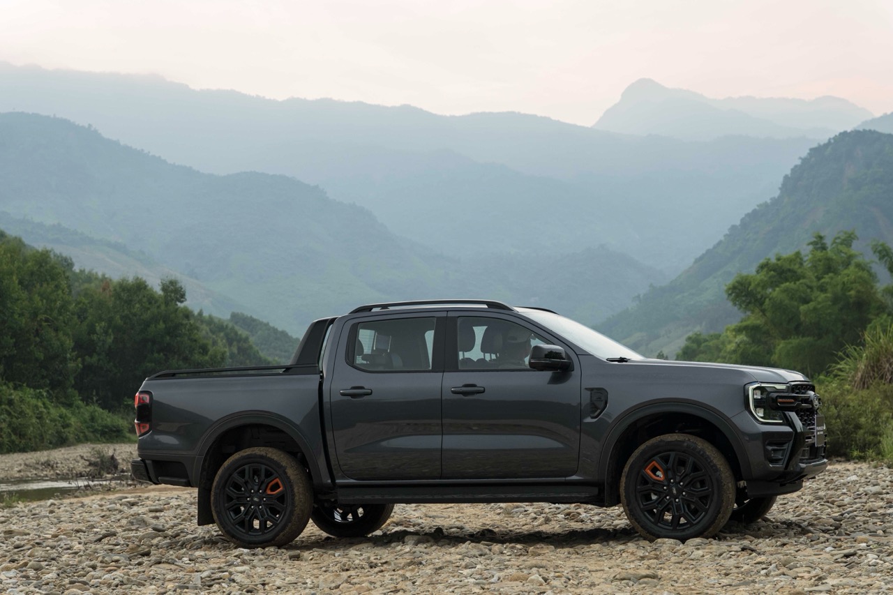 Ranger-Wildtrak-x-6 Large.jpeg