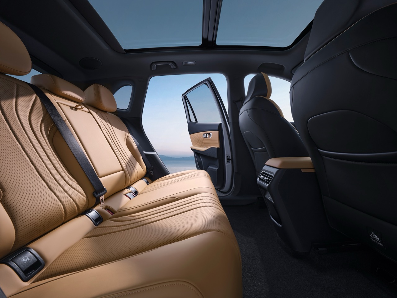 Rear seats Large.jpeg