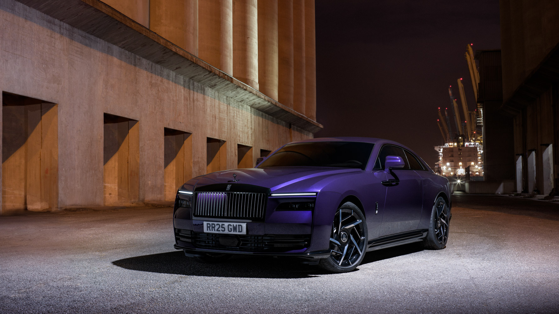 Rolls-Royce-Announces-Black-Badge-Spectre-anh-_11.jpg